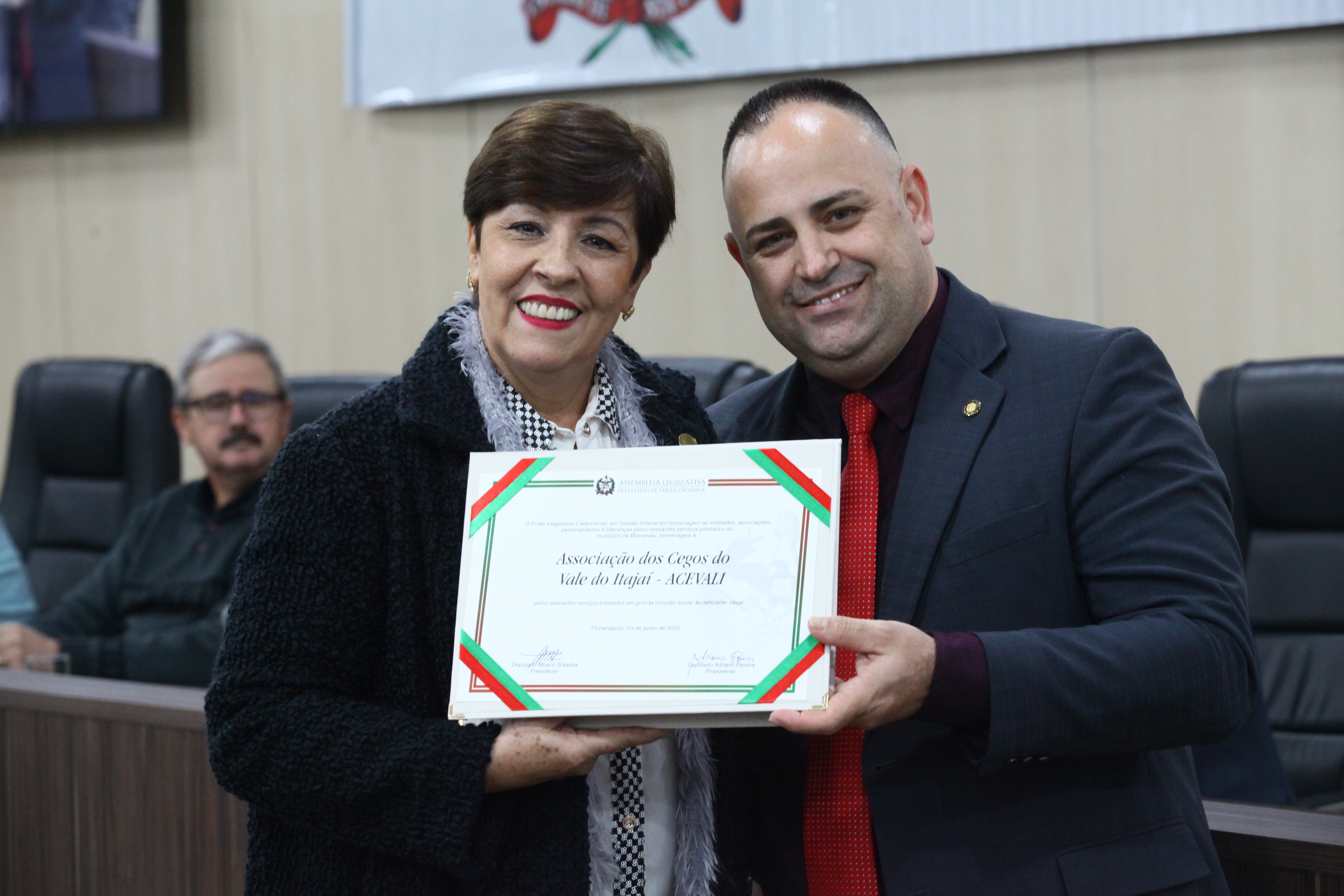 Sessão Solene em homenagem as entidades, associações, personalidades e lideranças de Blumenau