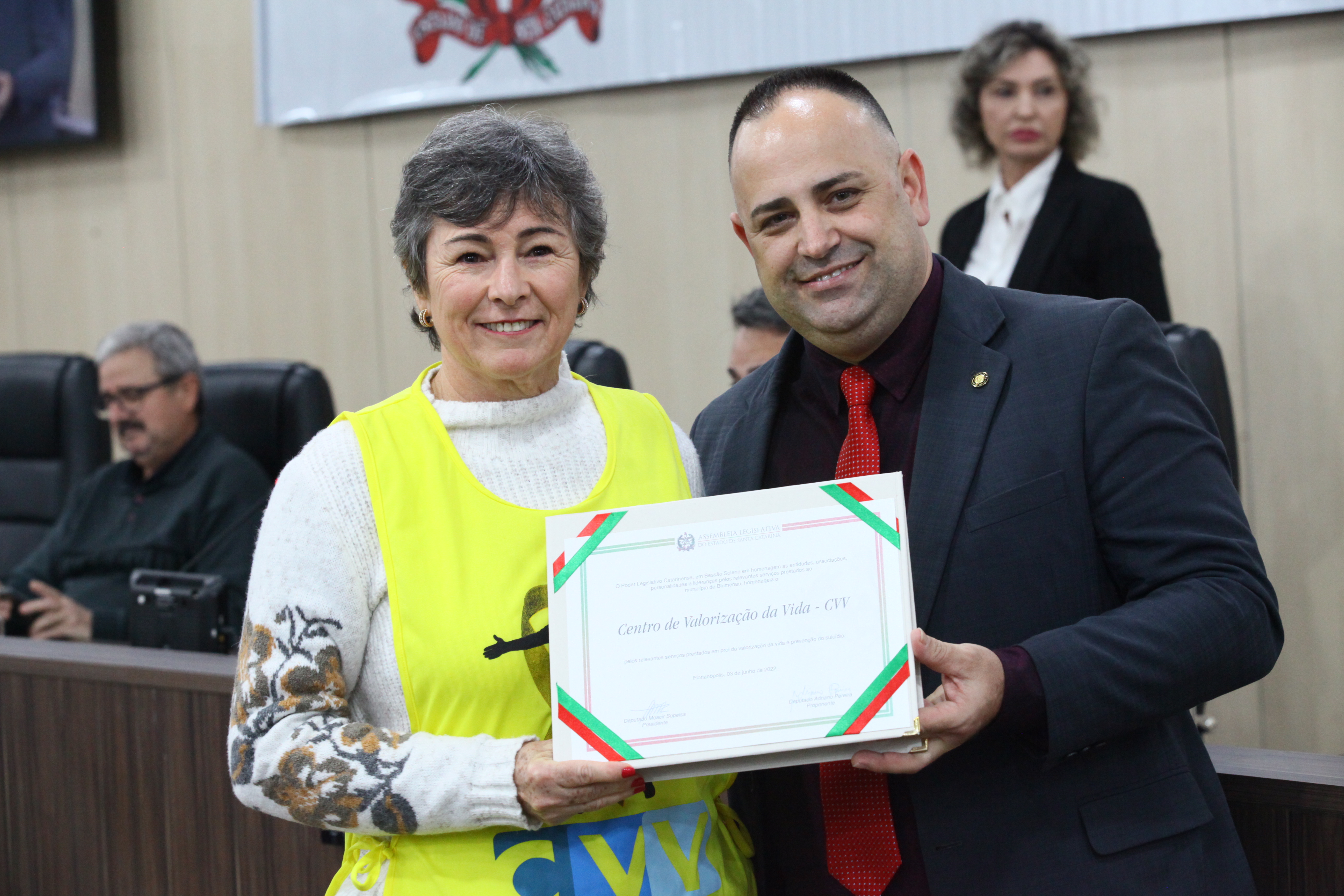 Sessão Solene em homenagem as entidades, associações, personalidades e lideranças de Blumenau