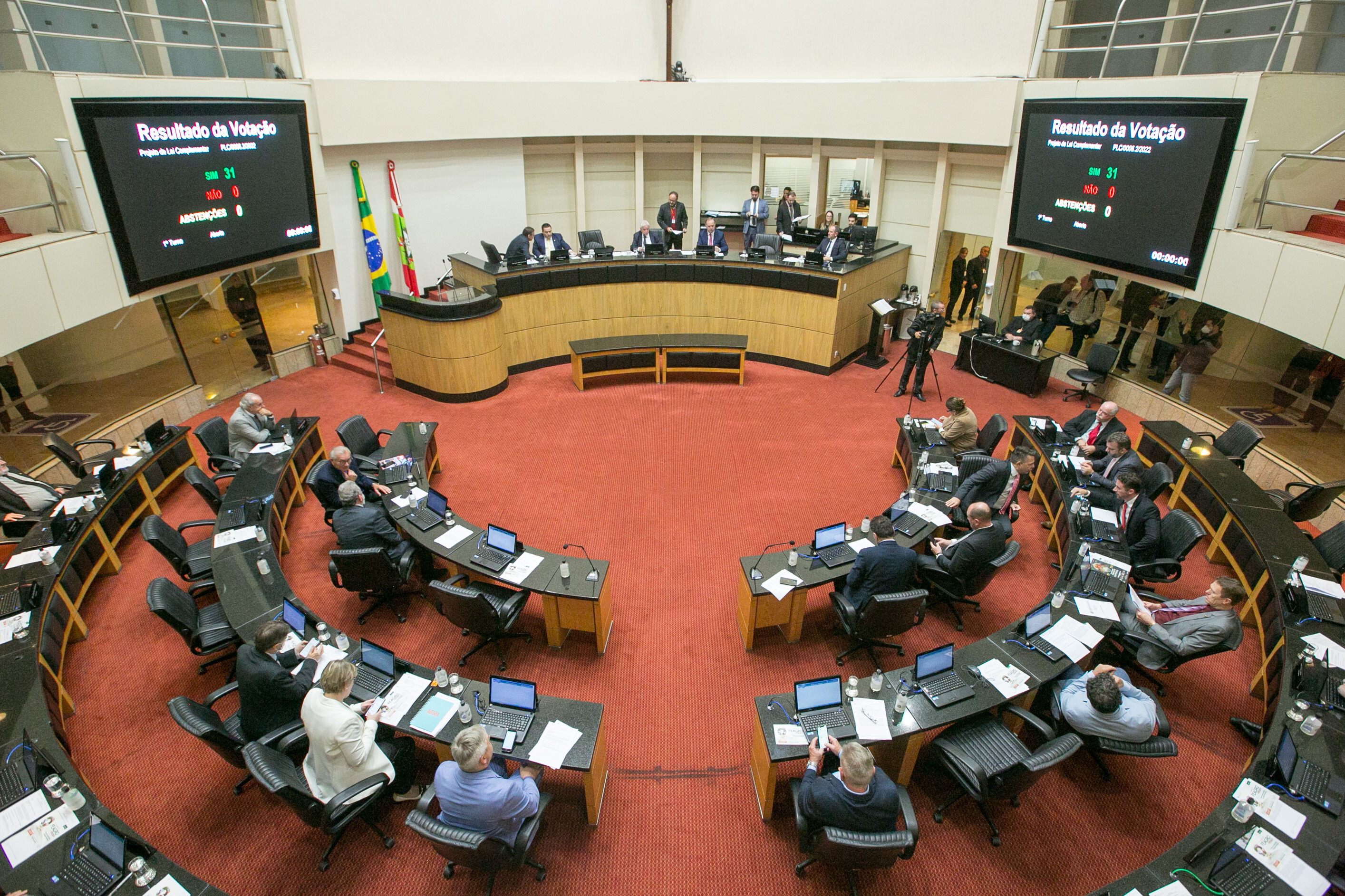 Plenário também aprovou projetos do MP e do TCE na tarde desta terça-feira (7)