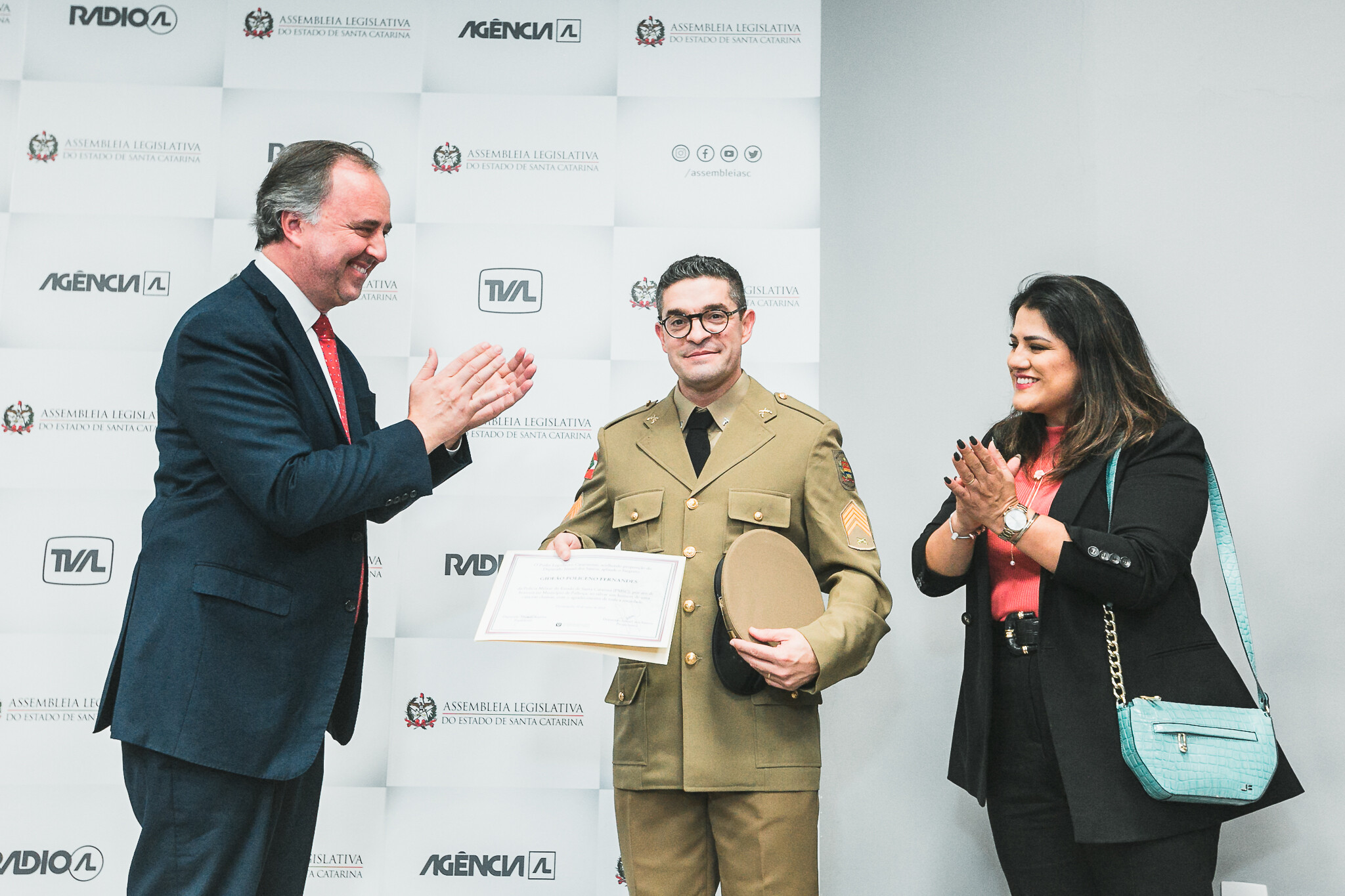 Deputado Kennedy Nunes, 2º Sargento da Polícia Militar, Gideão Policeno Fernandes,e esposa Aline