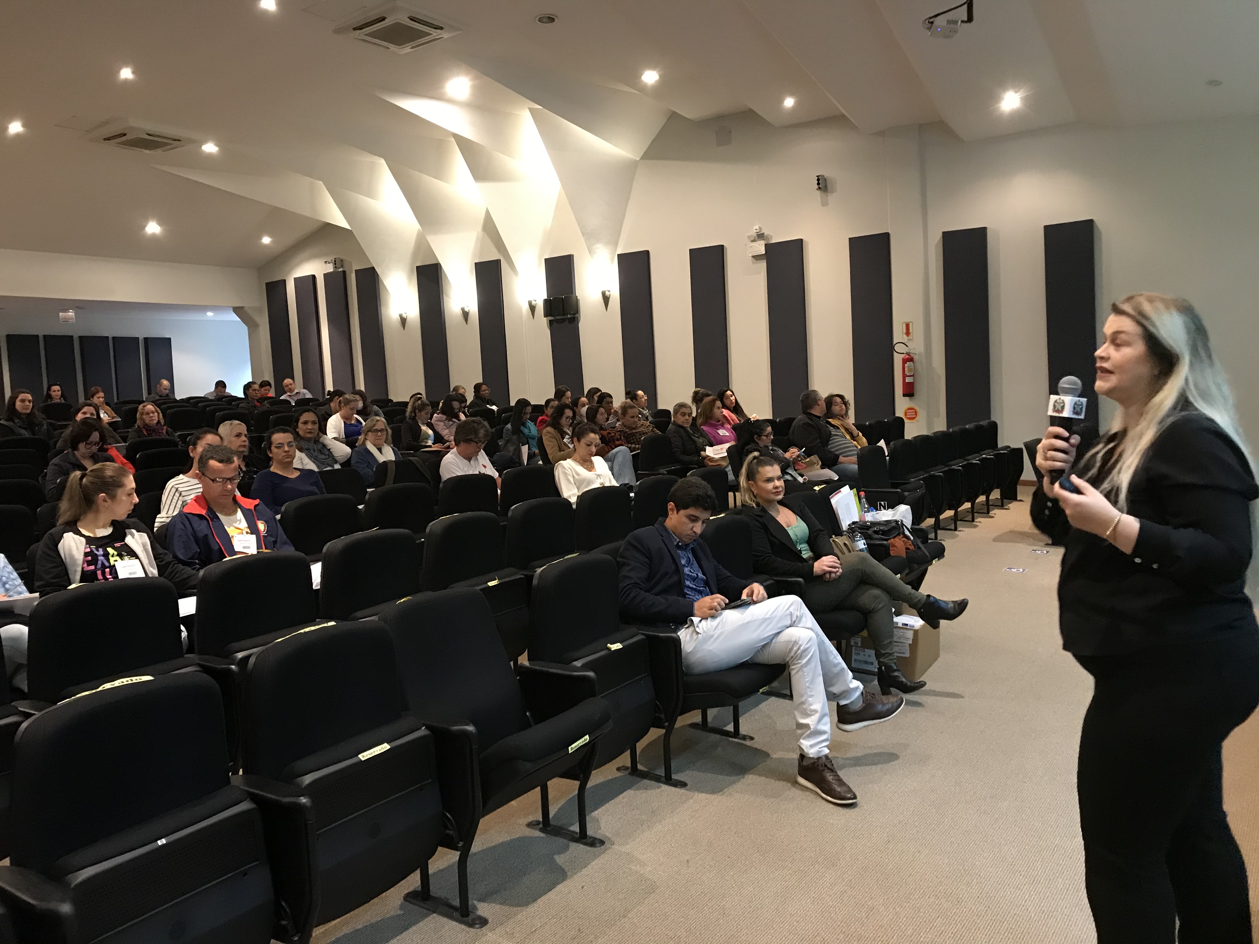 Seminário de Capacitação na Atenção à Saúde das Pessoas com Estomias