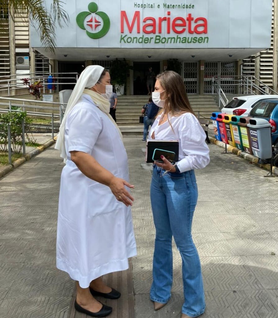 Em agenda com governador em Itajaí, Paulinha articulou R$ 40 mi para hospital