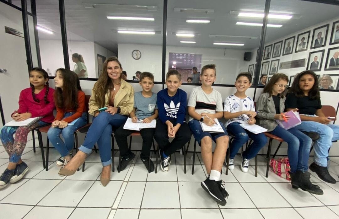 Deputada Paulinha em visita a municípios. FOTO: Divulgação