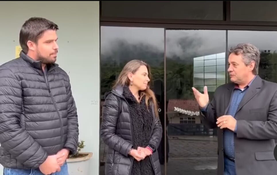 Prefeito de Rodeio enaltece articulação de Paulinha e elogia governador Moisés