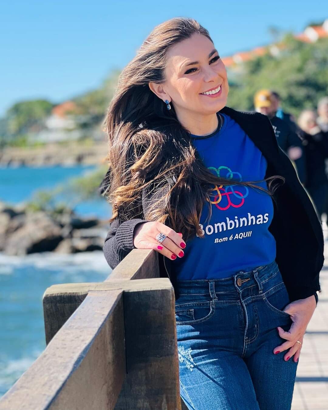 Paulinha afirma que tem orgulho de representar a voz da pesca