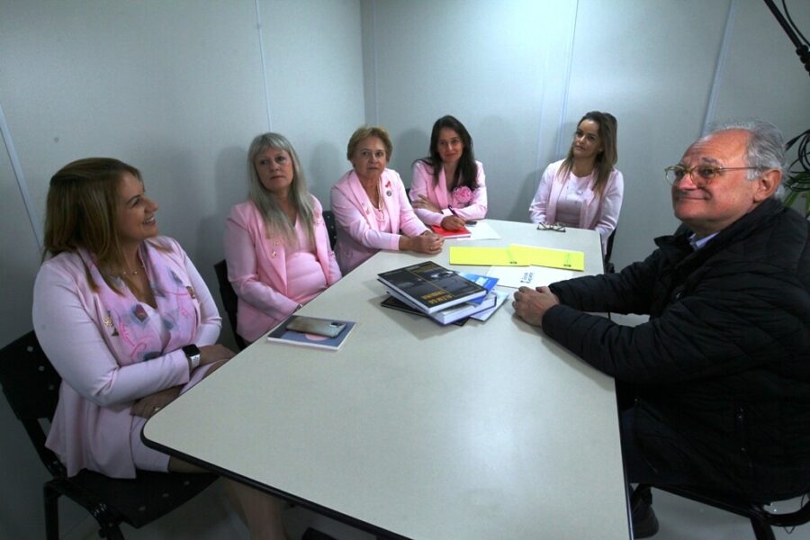Caropreso recebe em seu escritório regional representantes da RFCC de Jaraguá do Sul