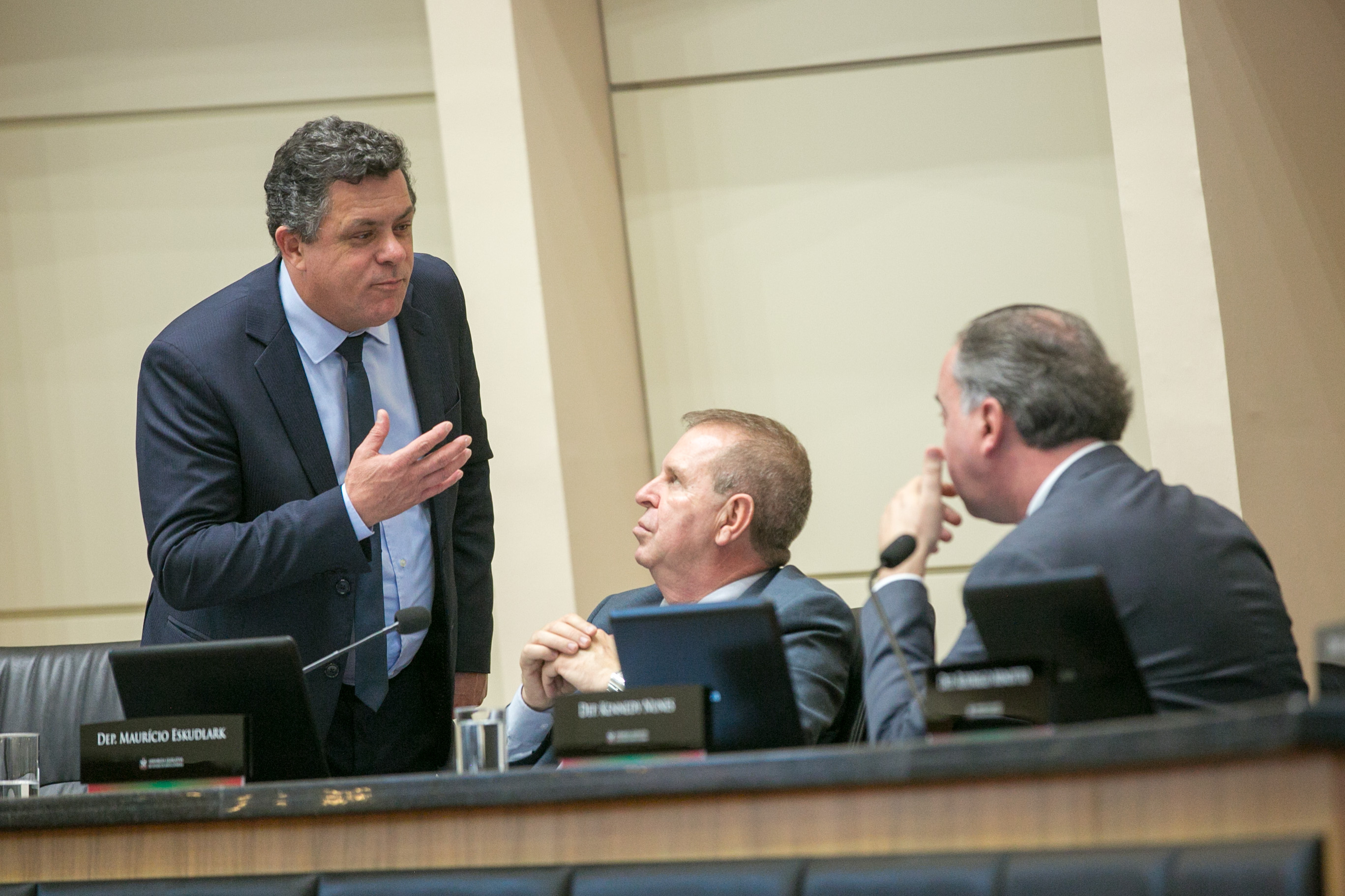 Deputado Ivan Naatz (PL), 
Deputado Maurício Eskudlark (PL) e Deputado Kennedy Nunes (PTB)