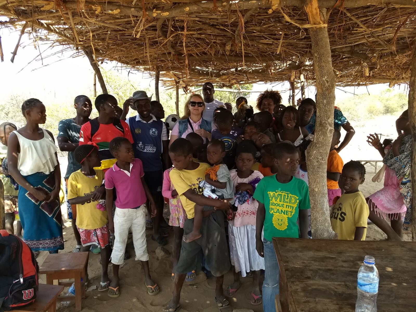 Santina viaja com frequência para ajudar comunidades de Moçambique. FOTO: Arquivo Pessoal