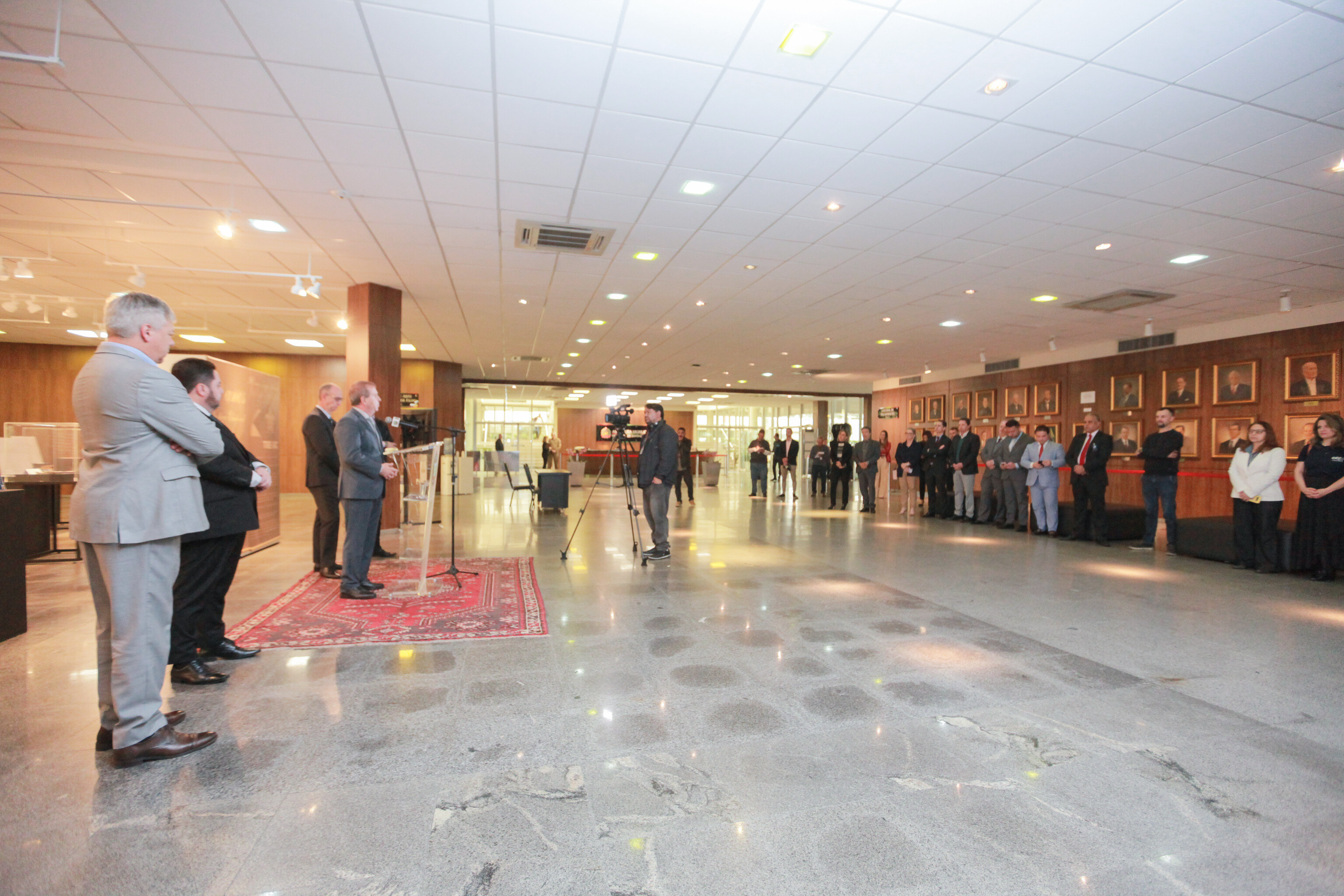 Cerimônia de abertura da exposição 90 anos da Justiça Eleitoral em SC