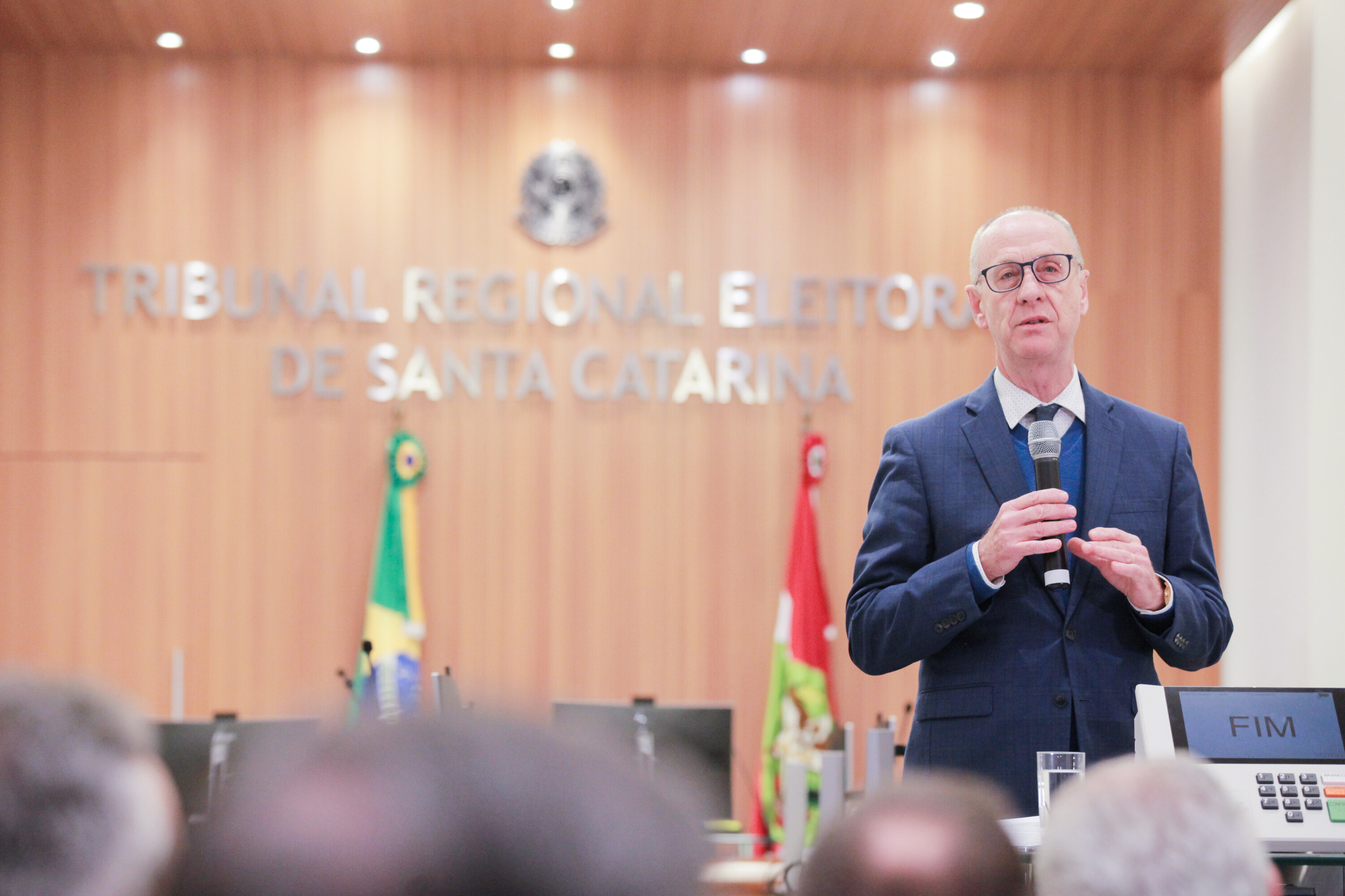 Eleições em SC transcorrem dentro da normalidade, afirma presidente do TRE