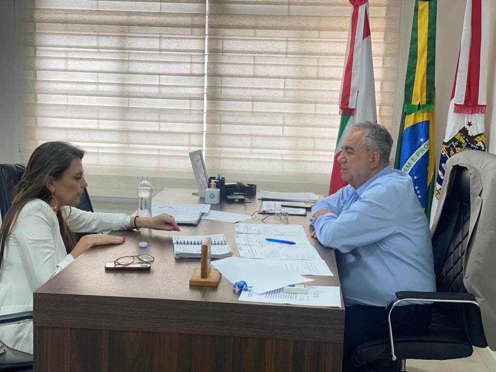 Deputada Paulinha e prefeito de Tijucas, Elói Rocha