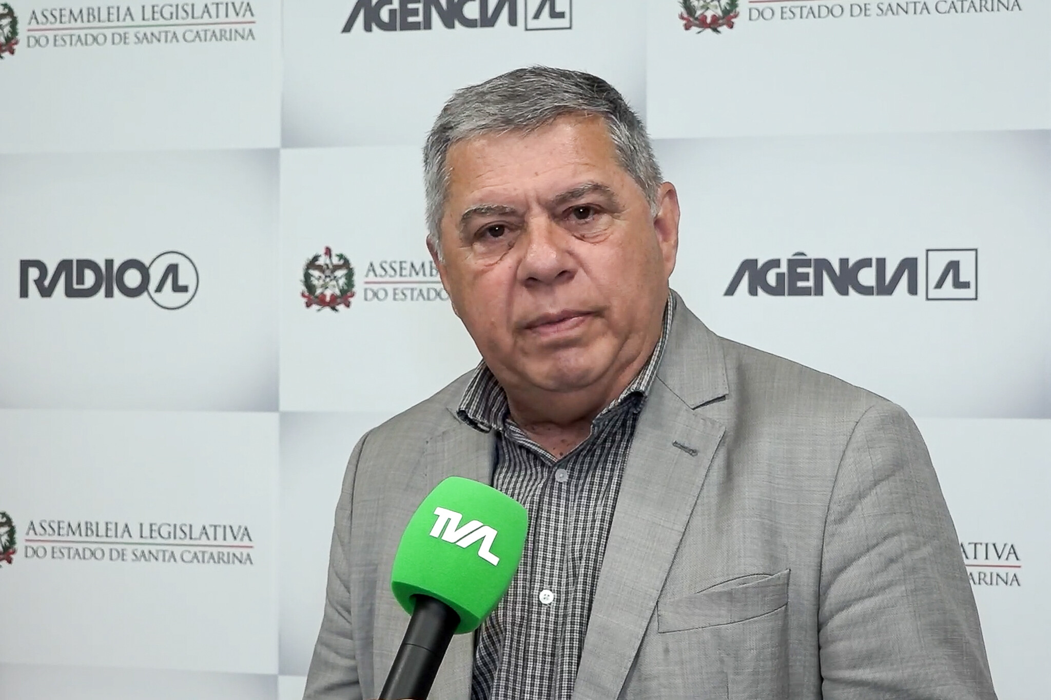 Mário Motta, um dos rostos mais conhecidos do telespectador catarinense, estará na Alesc a partir do próximo ano. FOTO: Reprodução/TVAL