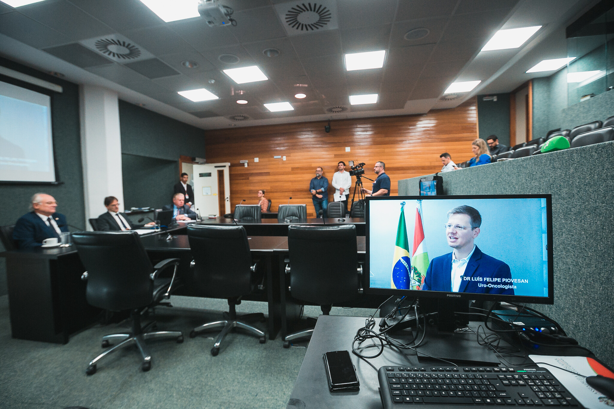 Médico uro-oncologista, Luís Felipe Piovesan, apresentou aos deputados da Comissão de Saúde dados sobre o câncer de próstata.