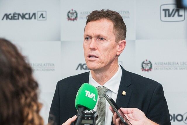 Deputado Volnei Weber.