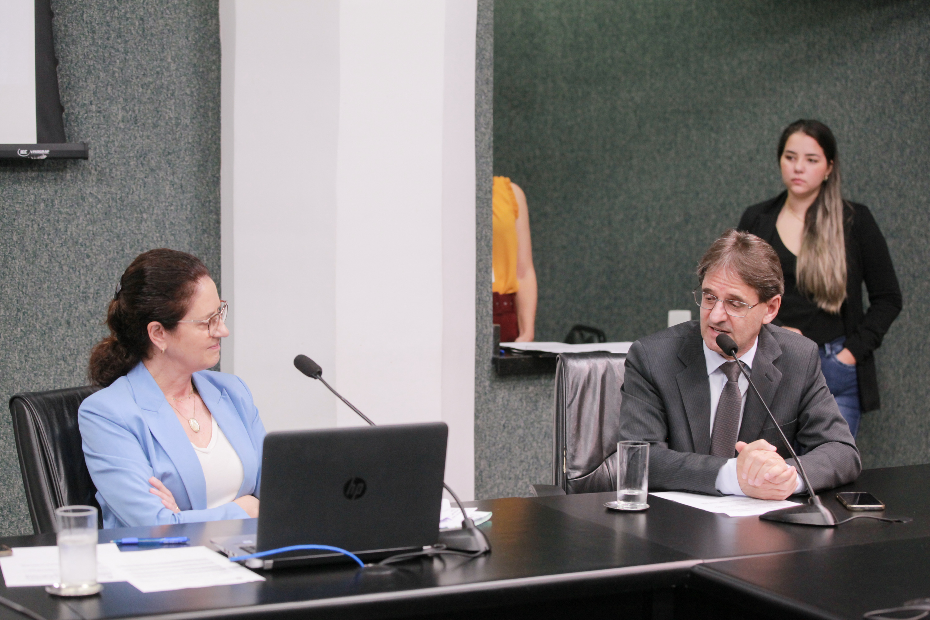 - Deputada Marlene Fengler (PSD) - Deputado Neodi Saretta (PT)
