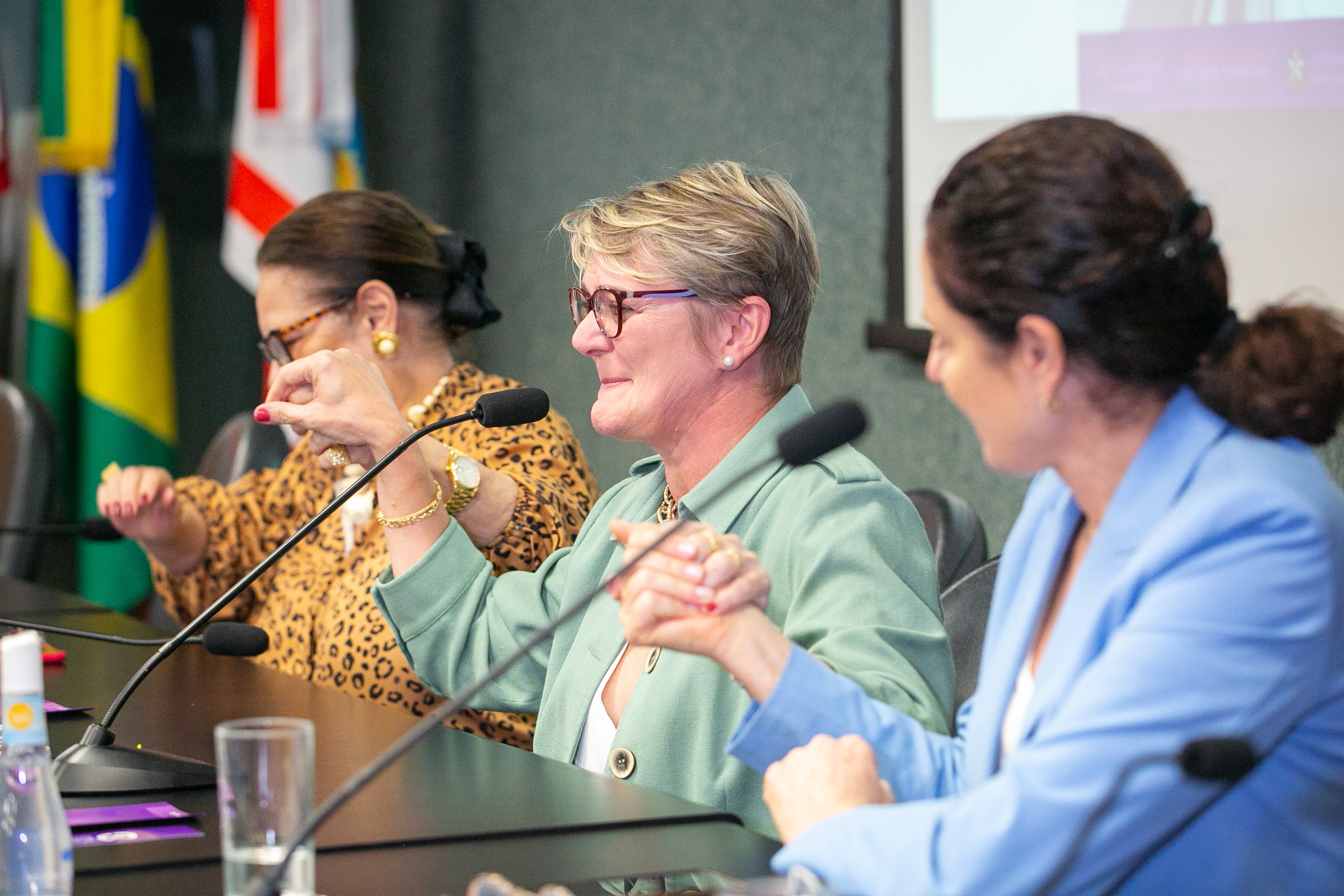 Deputada Ada De Luca (MDB), Deputada Luciane Carminatti (PT) e Deputada Marlene Fengler (PSD)