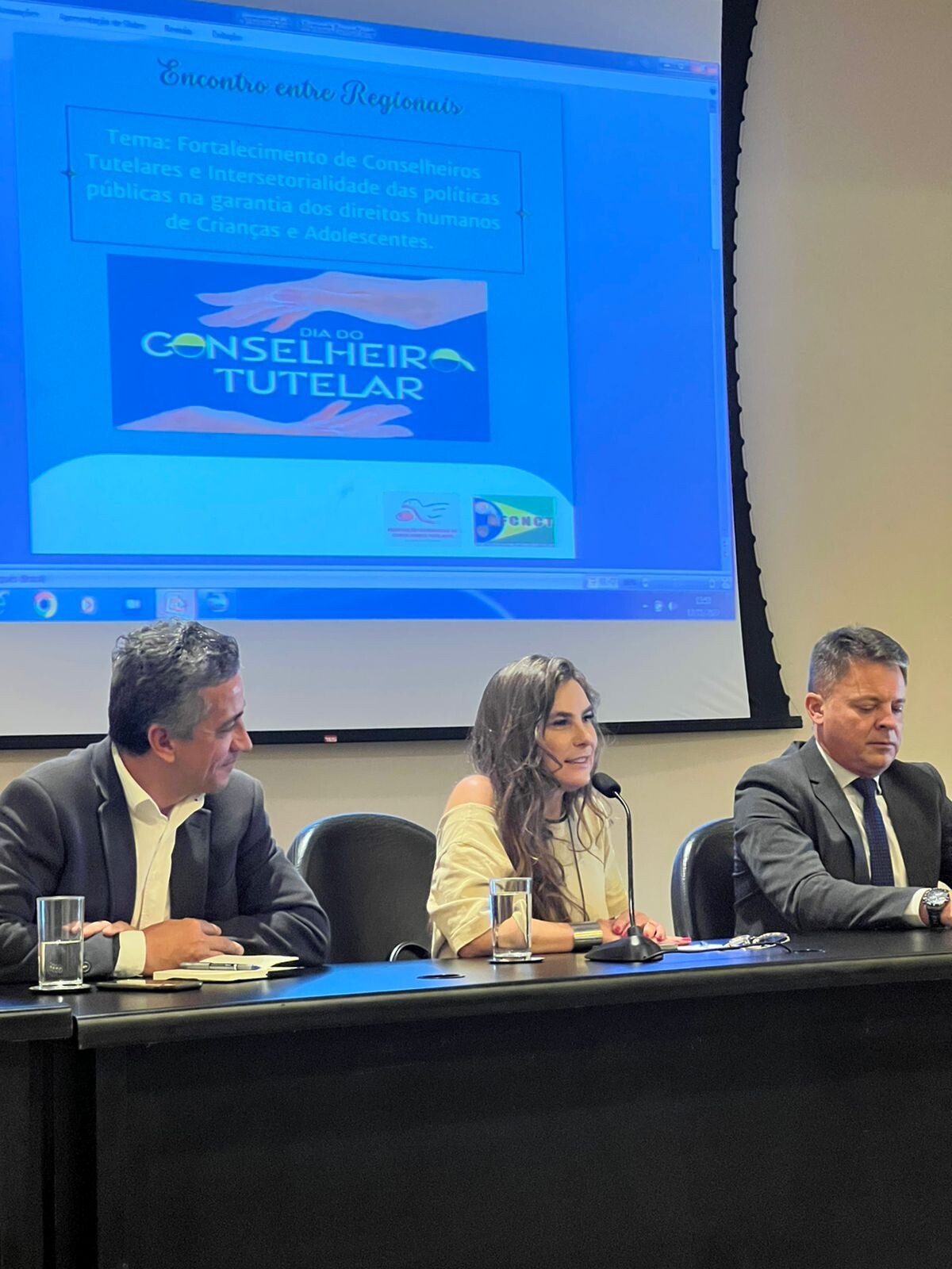 Deputada Paulinha no evento que marcou o Dia Nacional do Conselheiro Tutelar