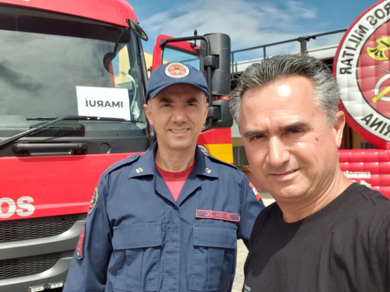 Sargento Jenivaldo dos Passos e vereador Josias dos Passos, de Imaruí, na sede do Comando Geral do Corpo de Bombeiros