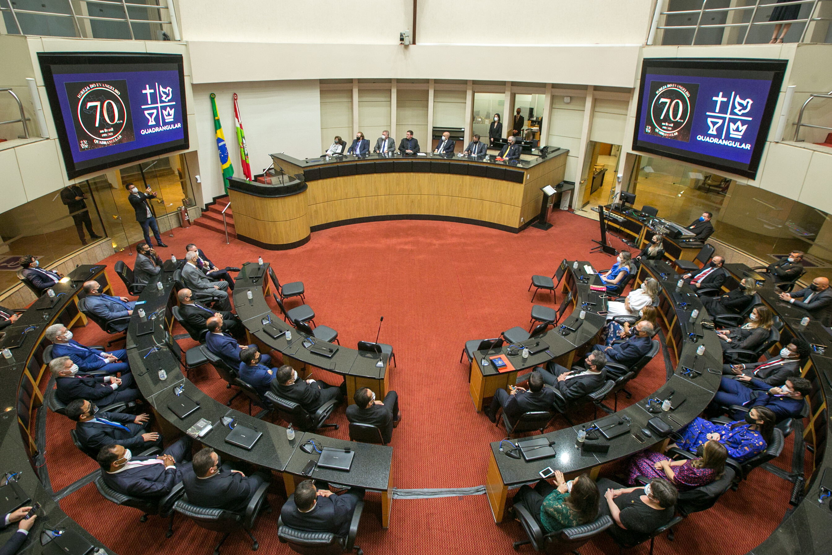No ano passado, o deputado prestou homenagem pelos 70 anos da IEQ no Brasil