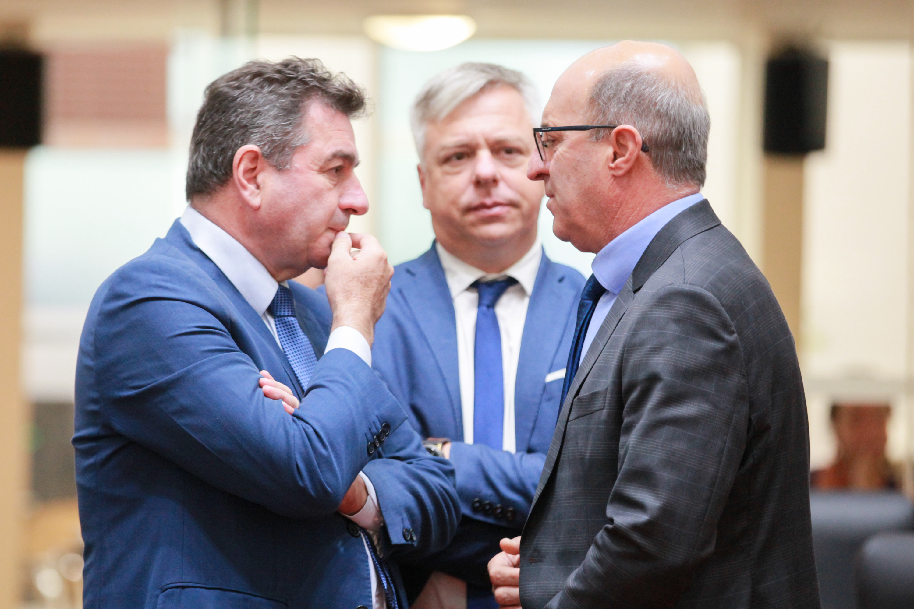 - Deputado Valdir Cobalchini (MDB) - Deputado Fabiano da Luz (PT) - Deputado José Milton Scheffer (PP)