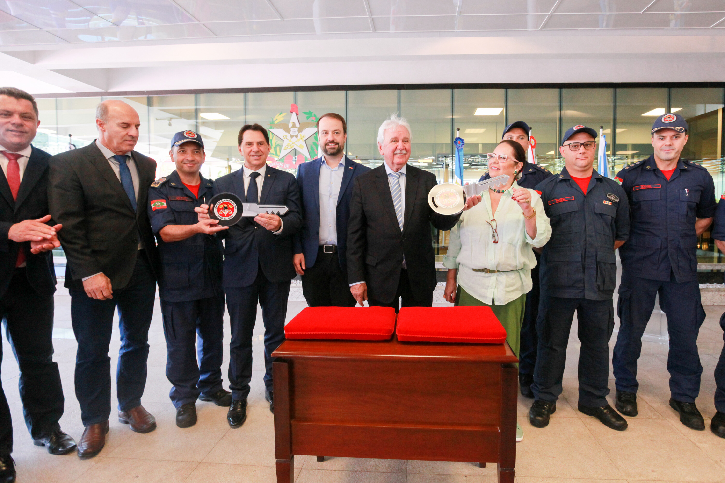 Entrega das chaves ao Corpo de Bombeiros Militar
