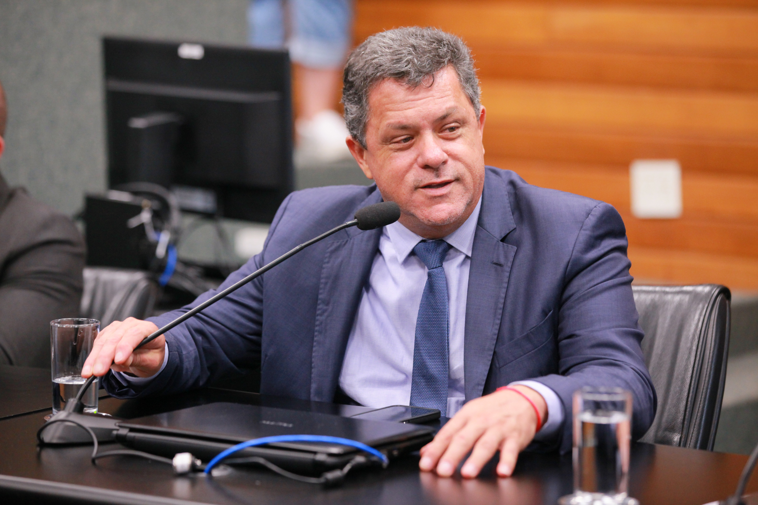 - Deputado Ivan Natz (PL)