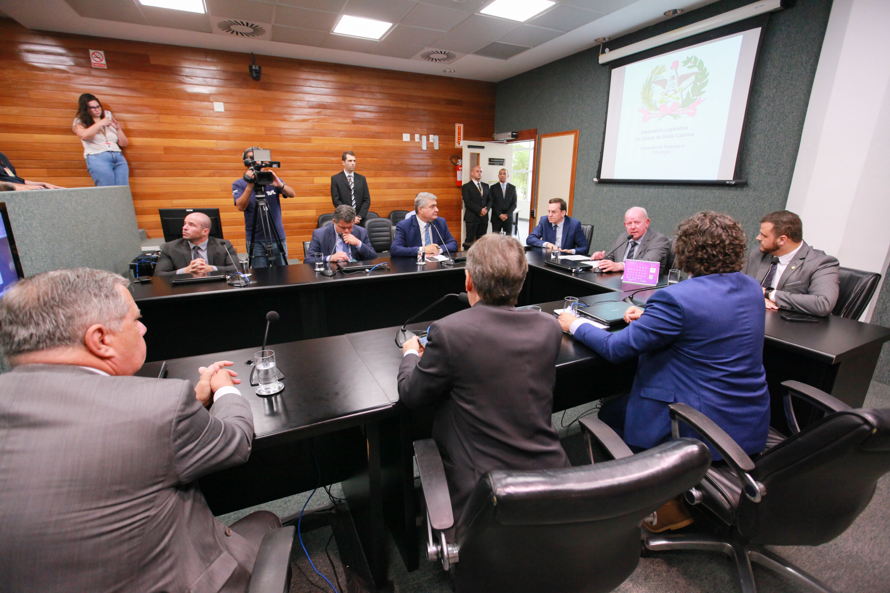 Reunião de instalação da Comissão de Finanças e Tributação, realizada na tarde desta quarta-feira (15)
