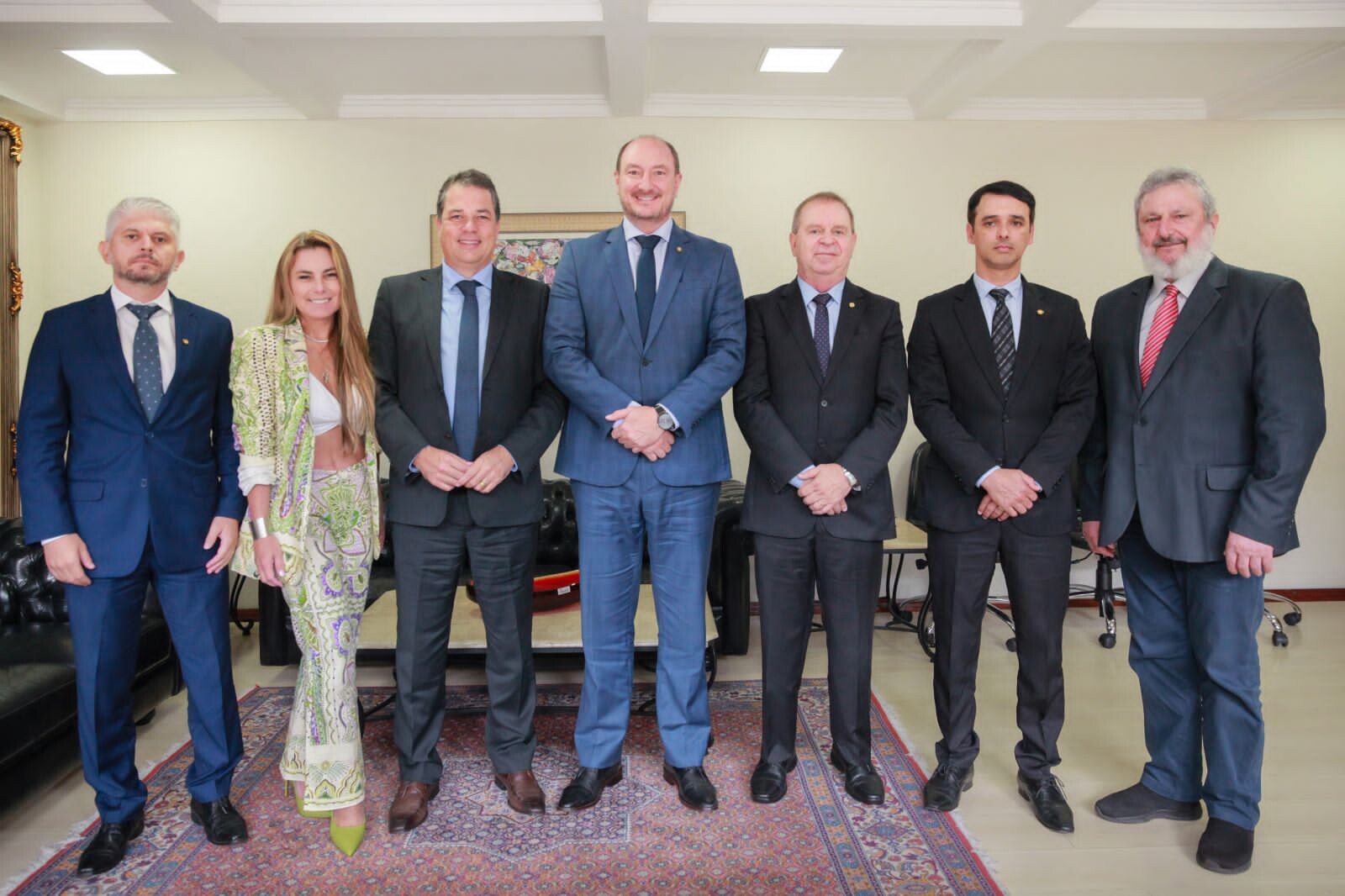 Deputada Paulinha e demais membros da Mesa Diretora da Casa