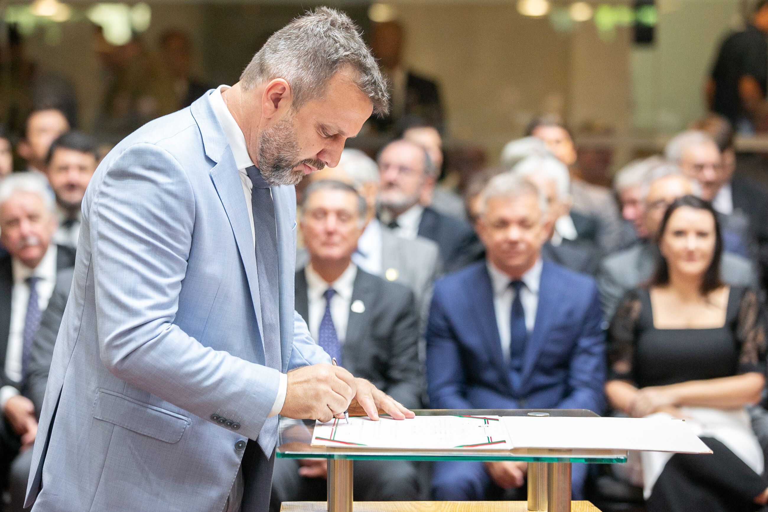 Jerry Comper toma posse para segundo mandato na Alesc