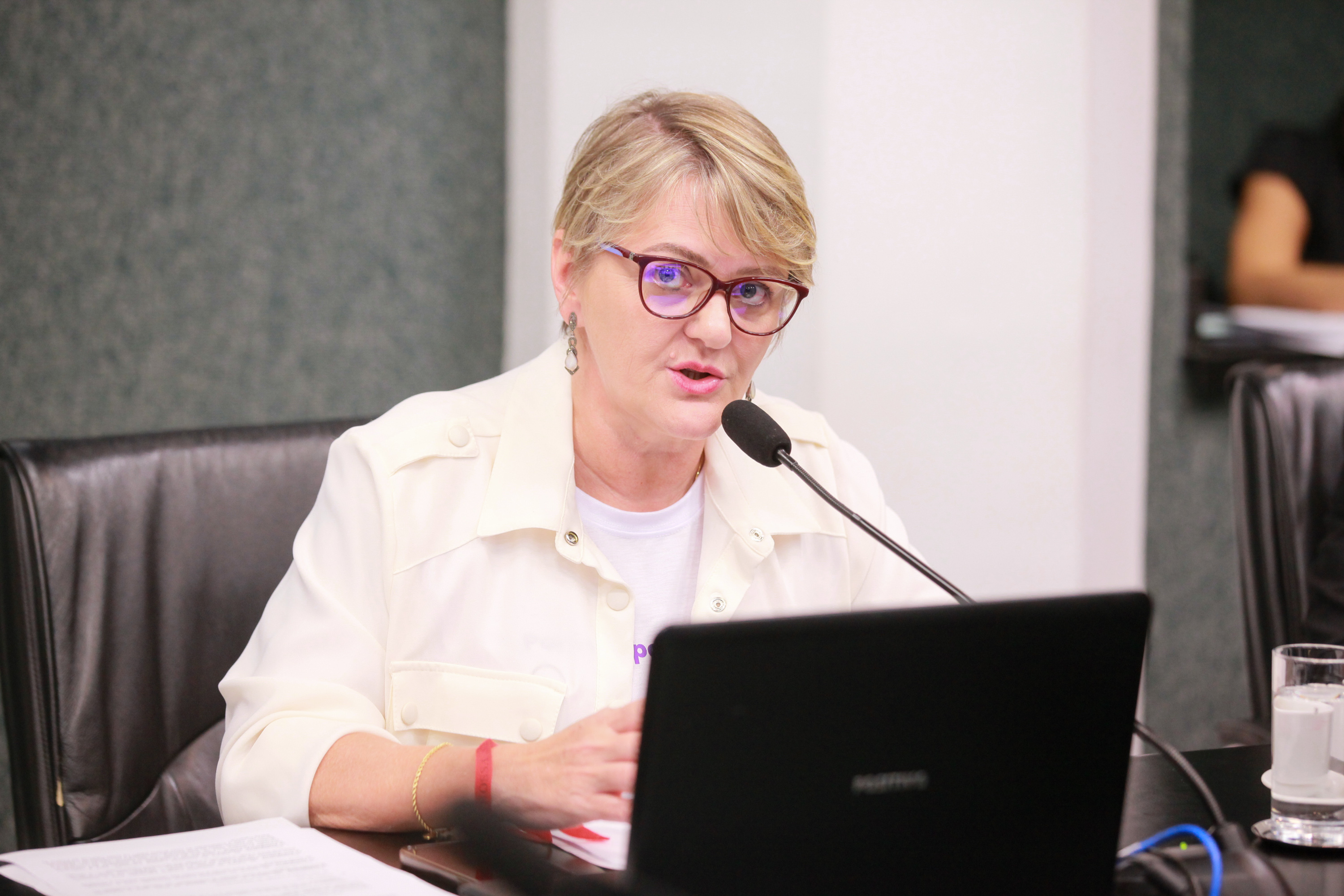 Deputada Luciane Carminatti (PT)