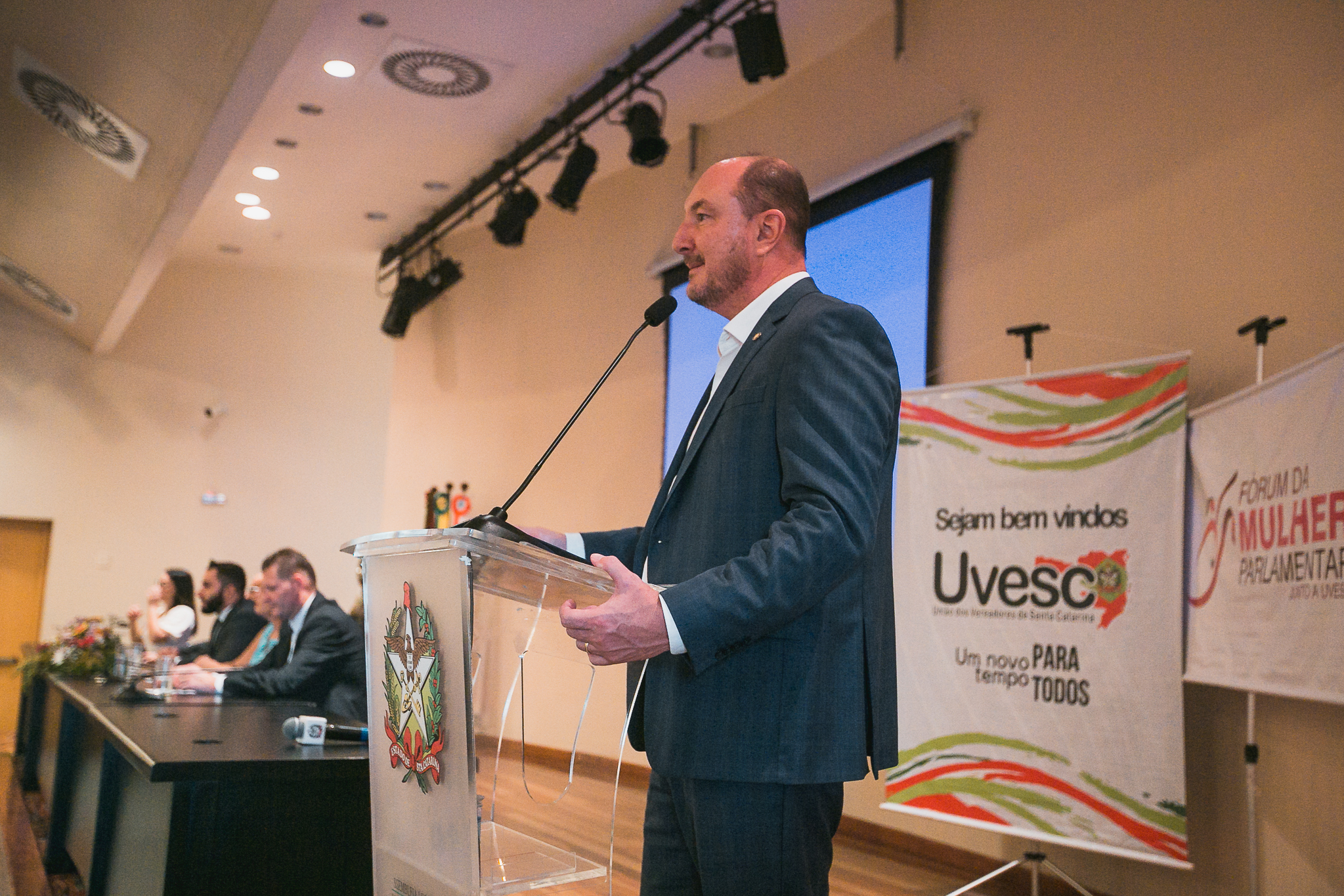UVESC – Presidente da ALESC, Governador e Vice-Governadora prestigiam o evento