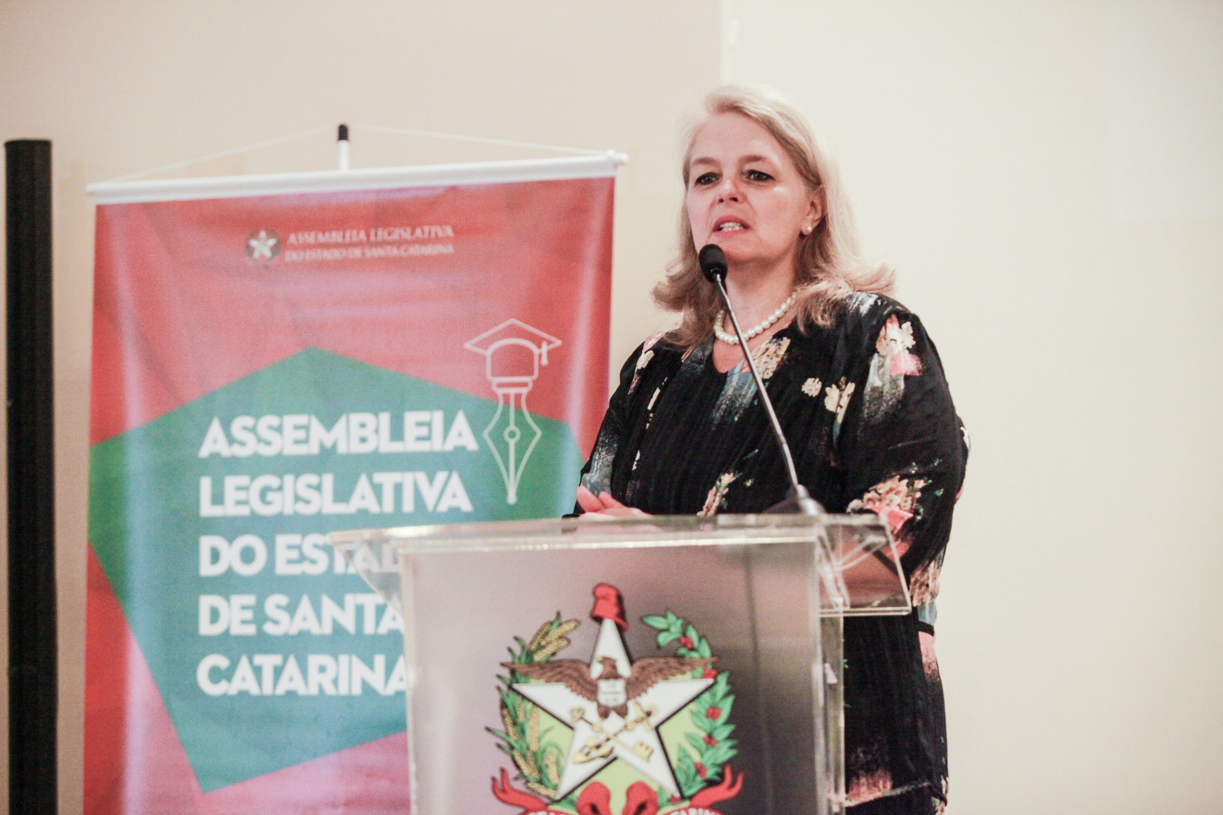 Jeane Probst, presidente da Fundação Catarinense de Educação Especial