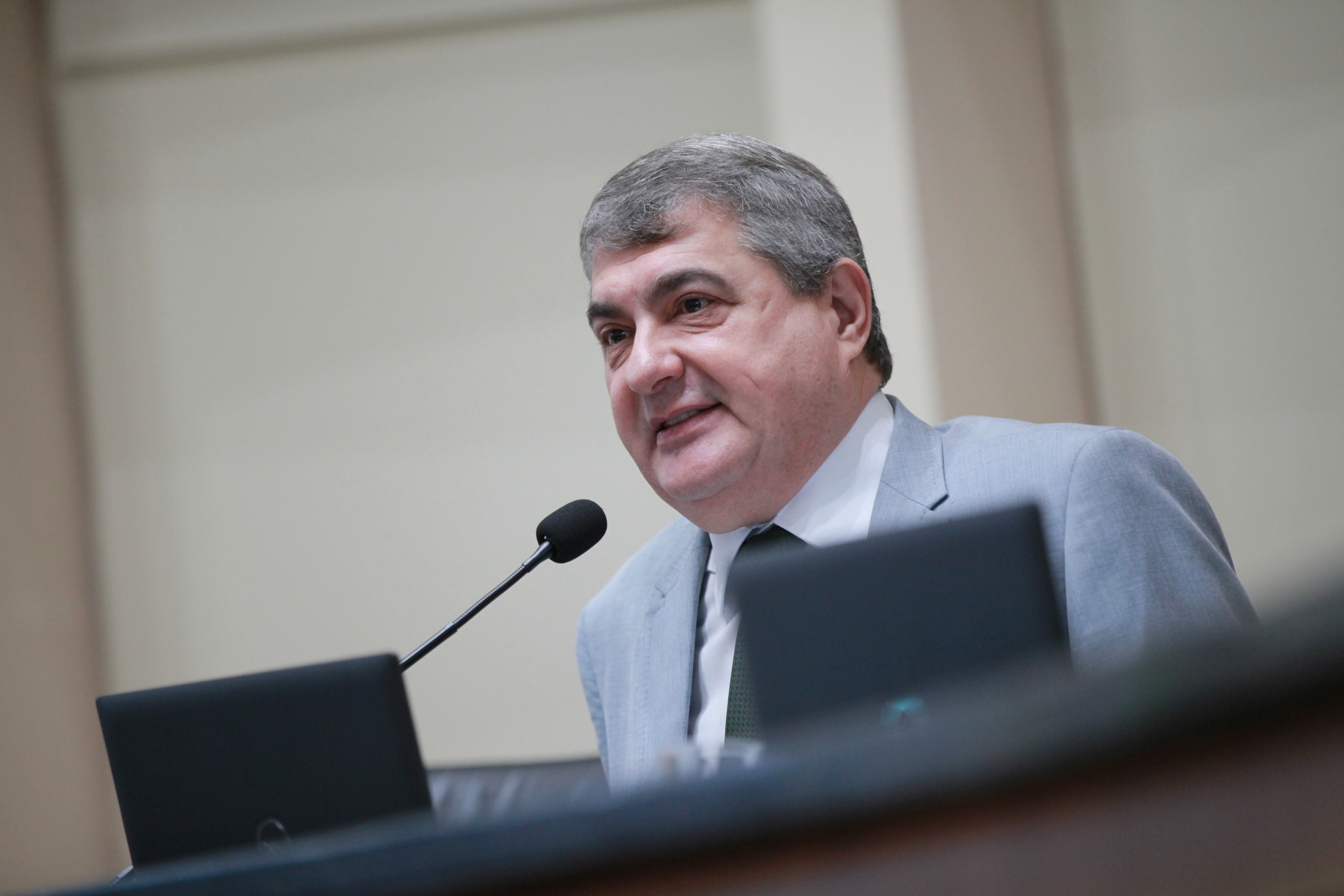 Deputado Antídio Lunelli comandou a reunião