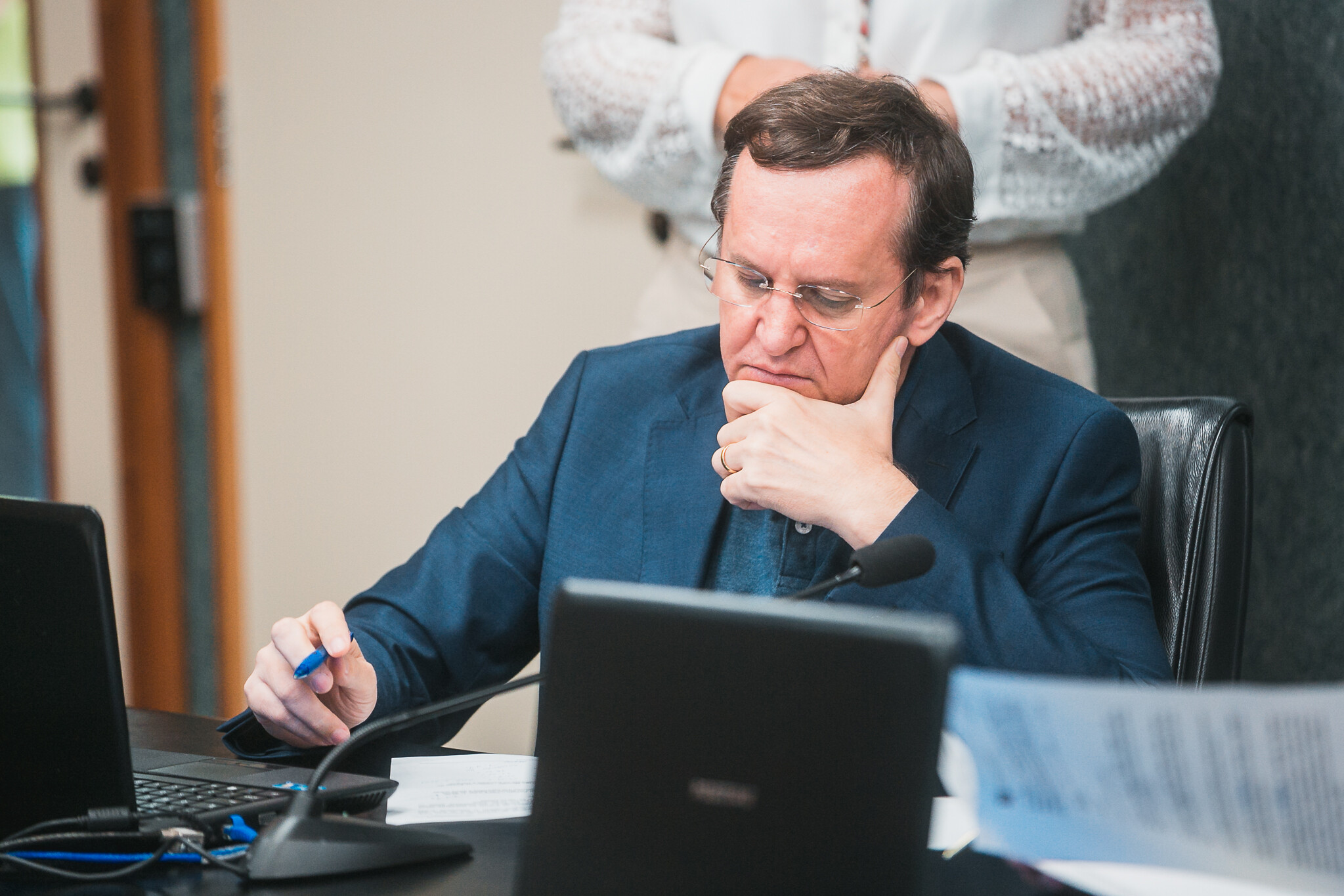 Em reunião da Comissão de Finanças, o deputado Miotto votou a favor do novo salário mínimo regional