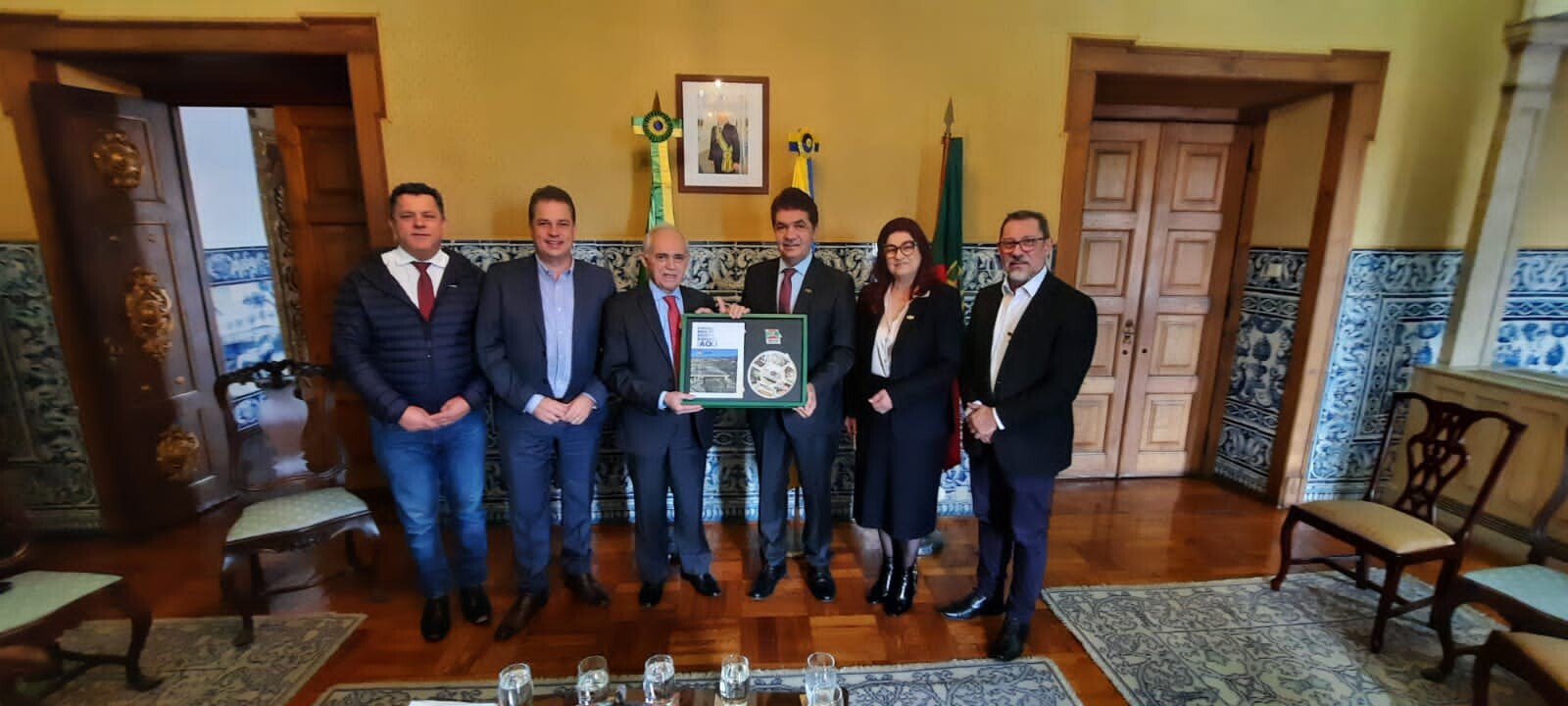 Visita da comitiva catarinense à Embaixada brasileira em Lisboa  FOTO: 
 Divulgação