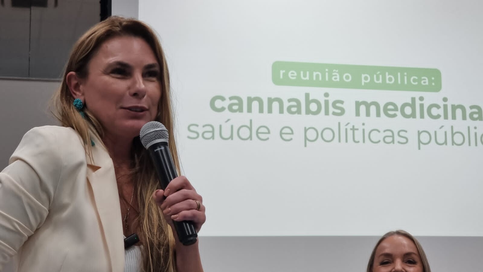 Deputada Paulinha na Câmara de Vereadores de Balneário Camboriú.