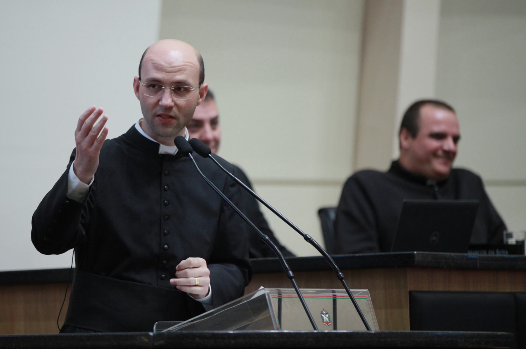 Padre Maxsuel da Rosa