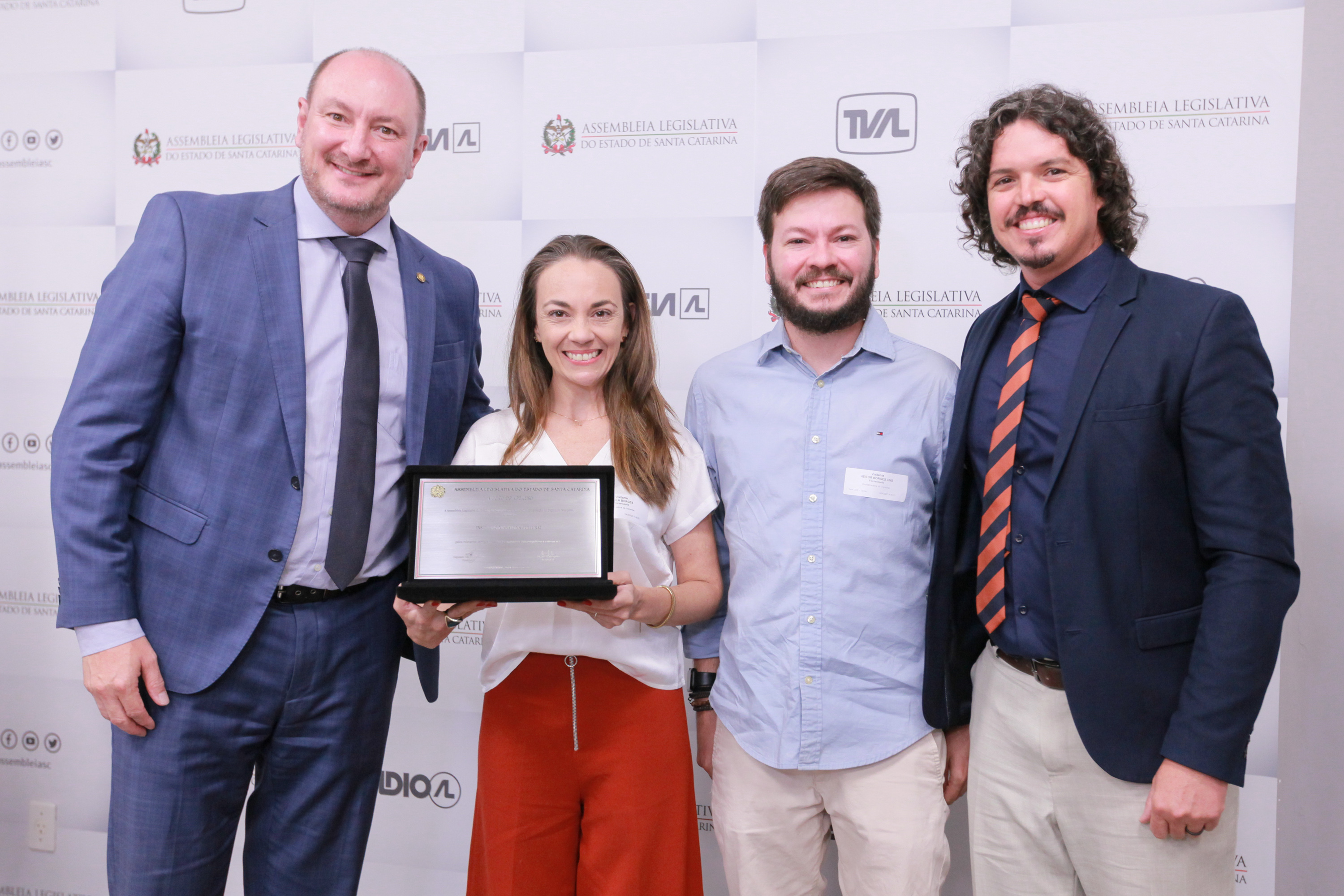 Alesc entrega homenagem ao Instituto Maratona Cultural de Florianópolis