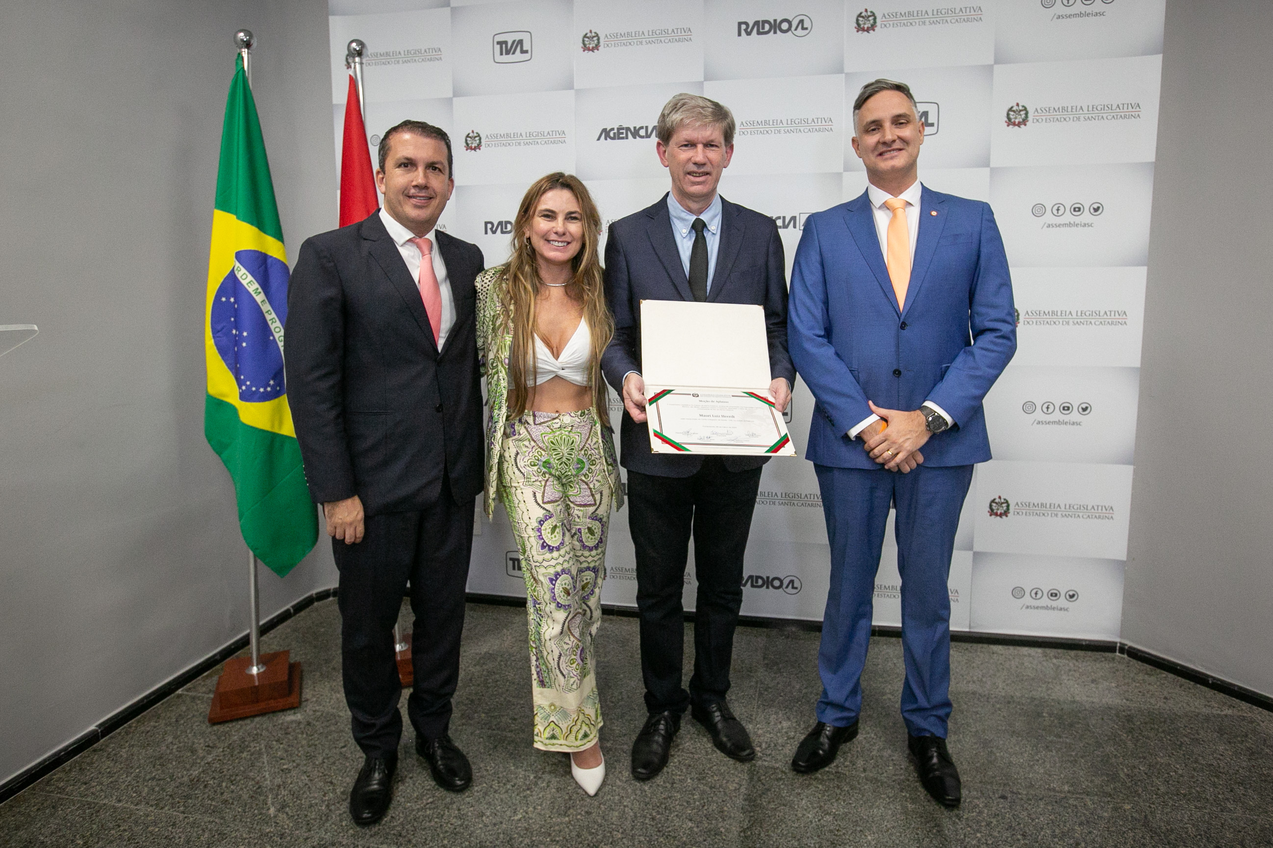 MOÇÃO DE APLAUSO – Unisul
