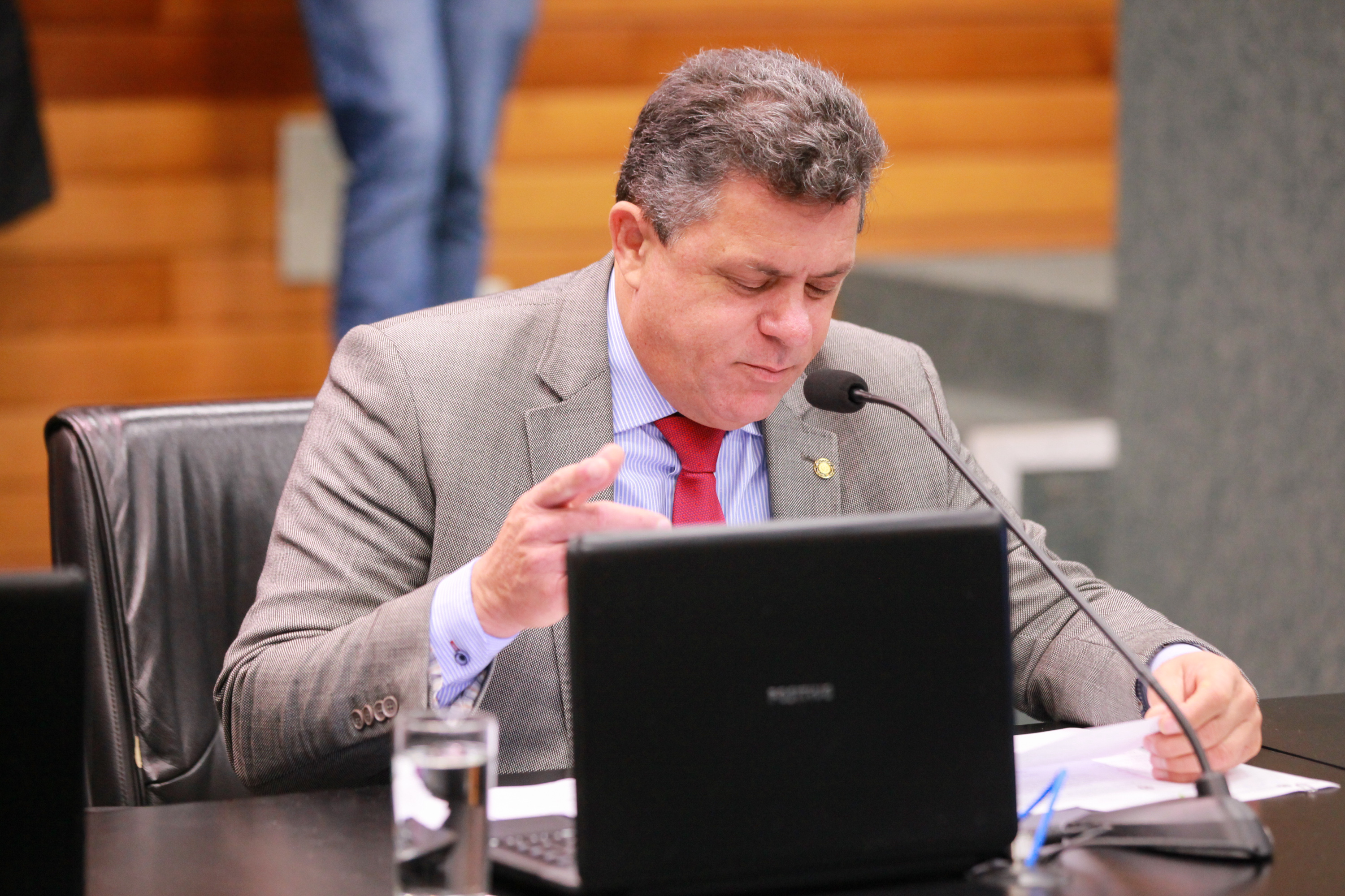 - Deputado Ivan Naatz (PL)