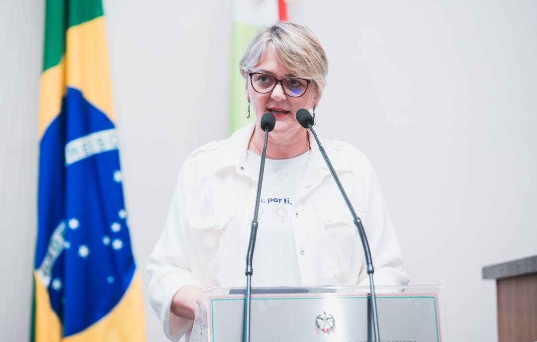 Deputada Luciane Carminatti