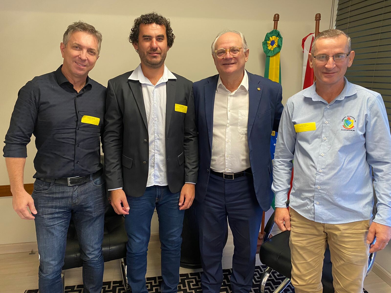 Deputado Dr Vicente e lideranças de Guaramirim