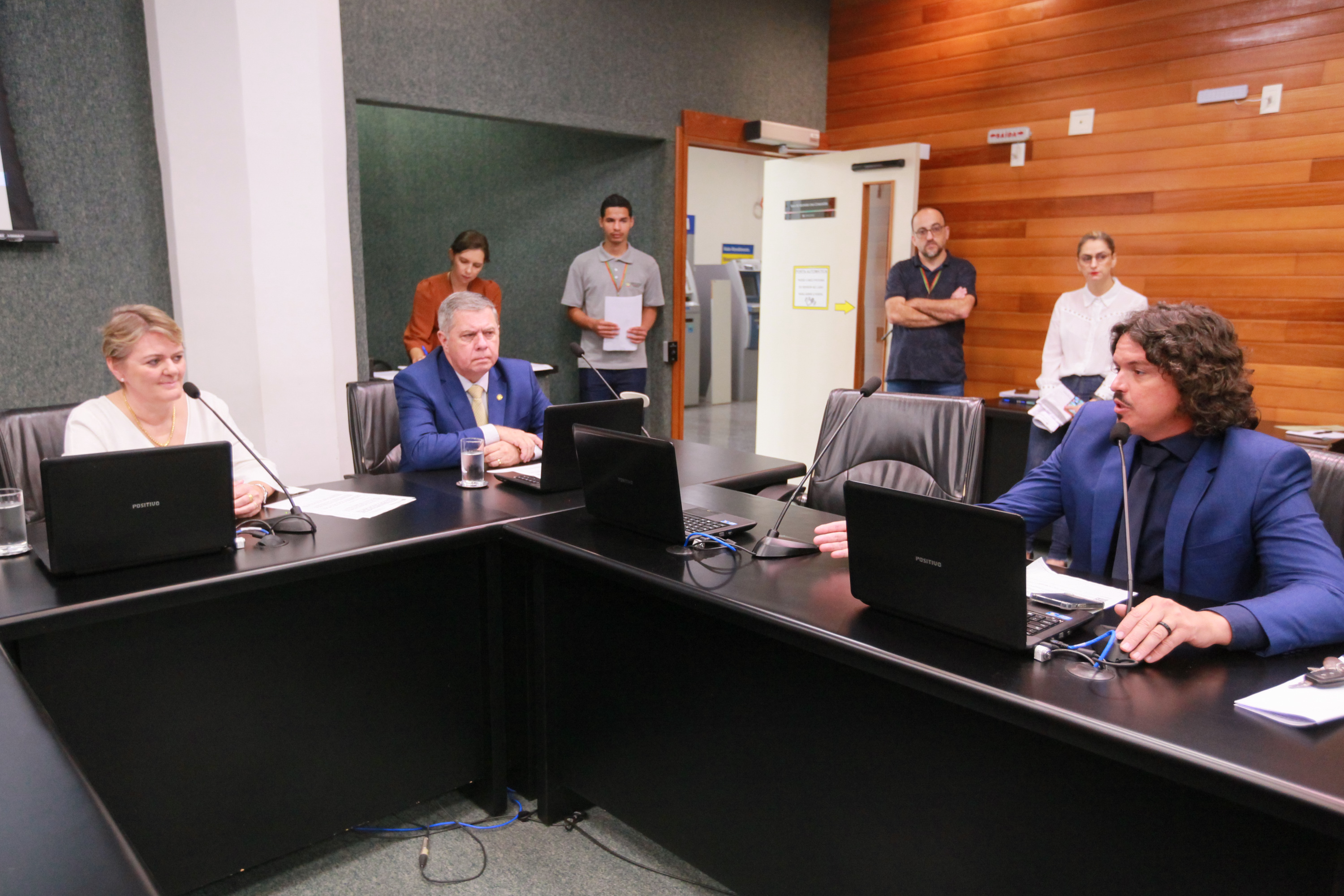 - Comissão de Educação, Cultura e Desporto