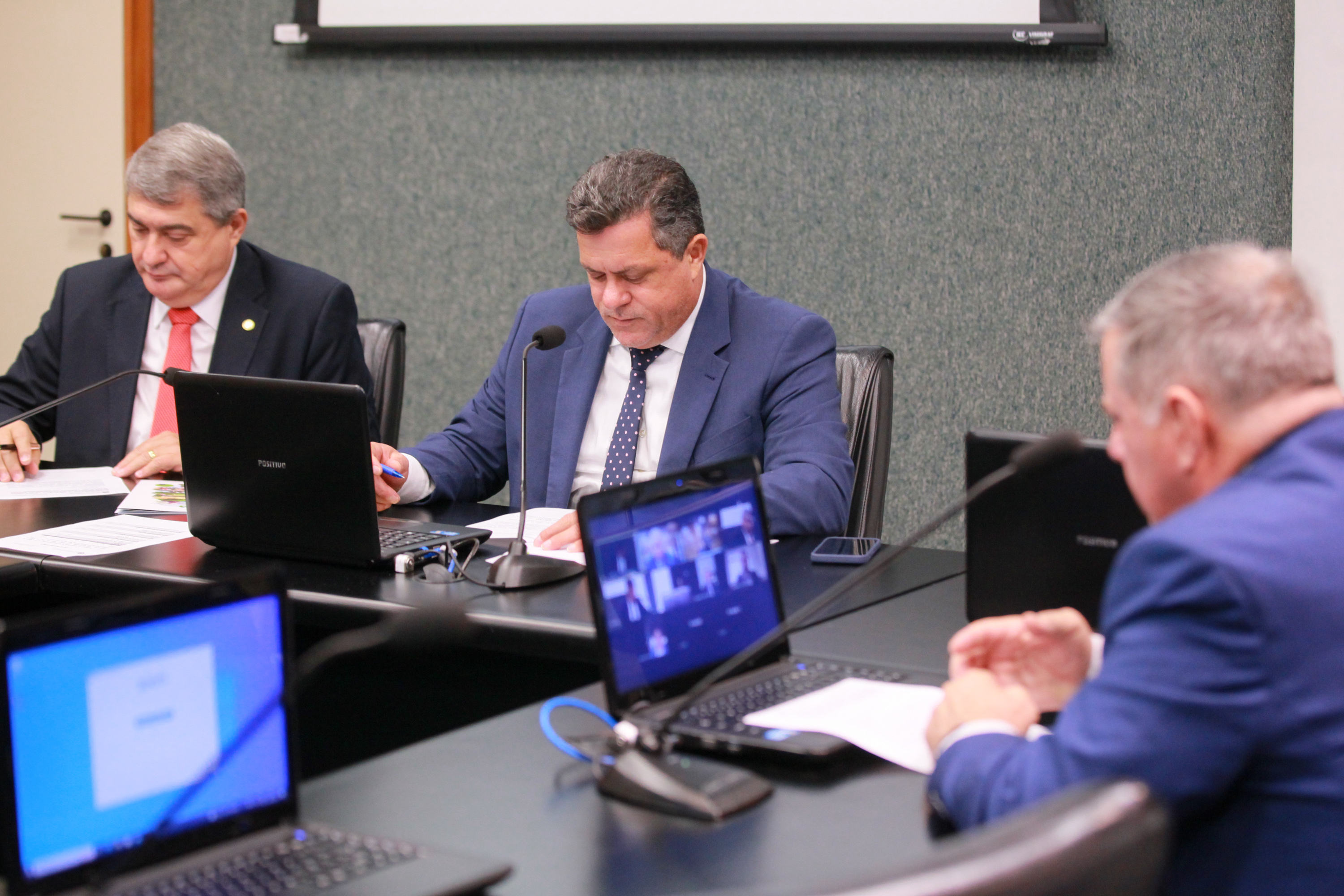 - Comissão de Trabalho, Administração e Serviço Público