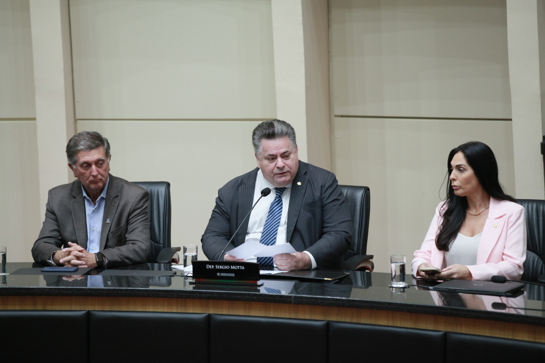 Sessão Especial em homenagem aos 35 anos do Ministério da Palavra Viva Church