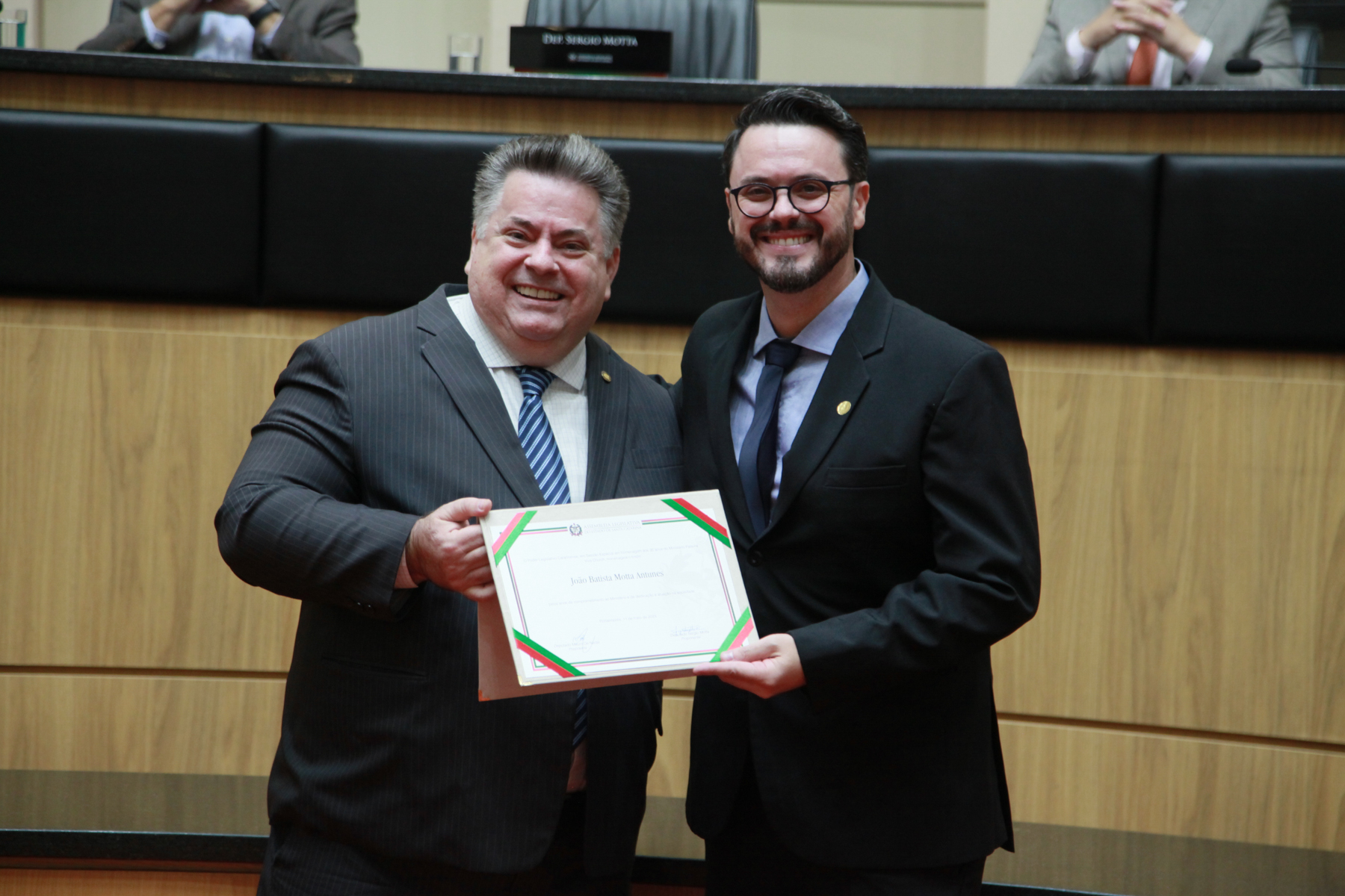 Sessão Especial em homenagem aos 35 anos do Ministério da Palavra Viva Church