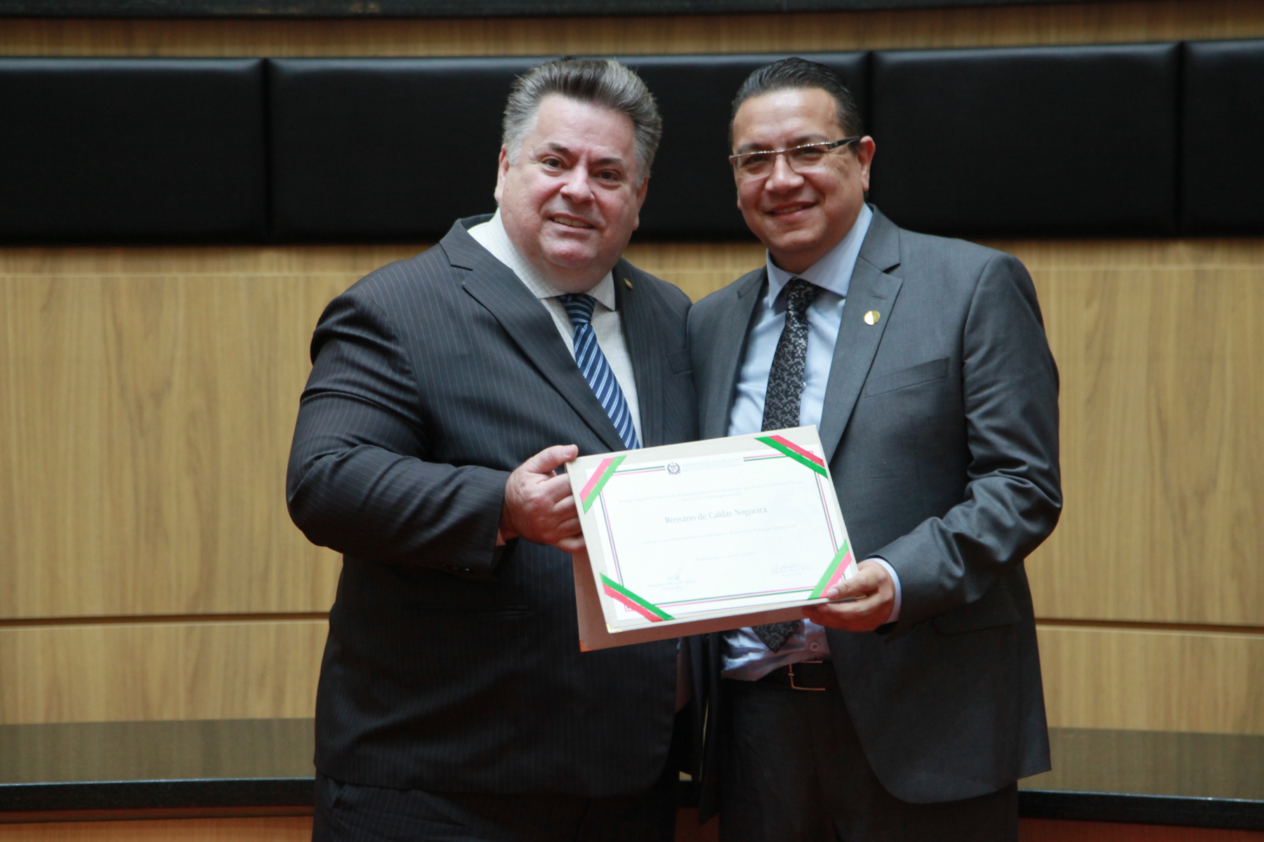 Sessão Especial em homenagem aos 35 anos do Ministério da Palavra Viva Church