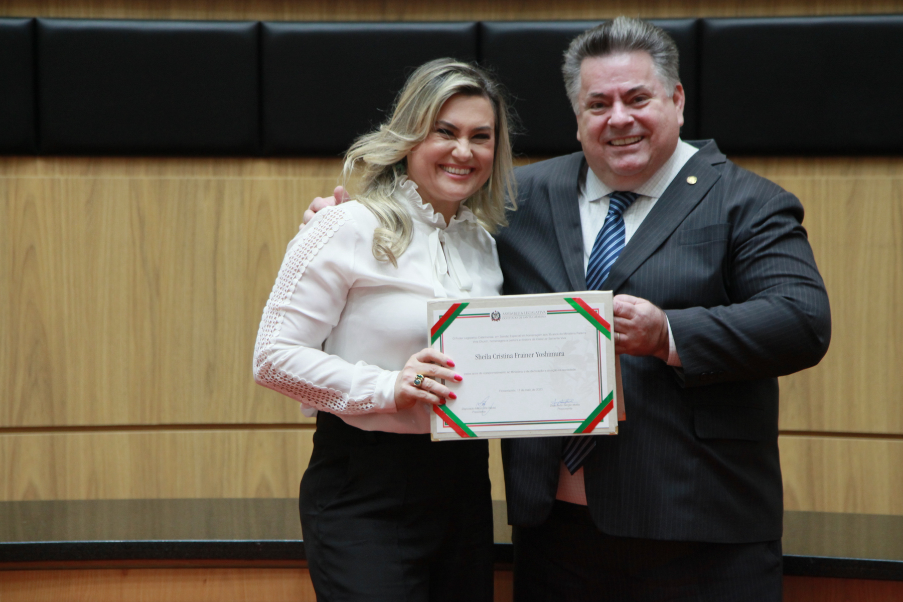 Sessão Especial em homenagem aos 35 anos do Ministério da Palavra Viva Church