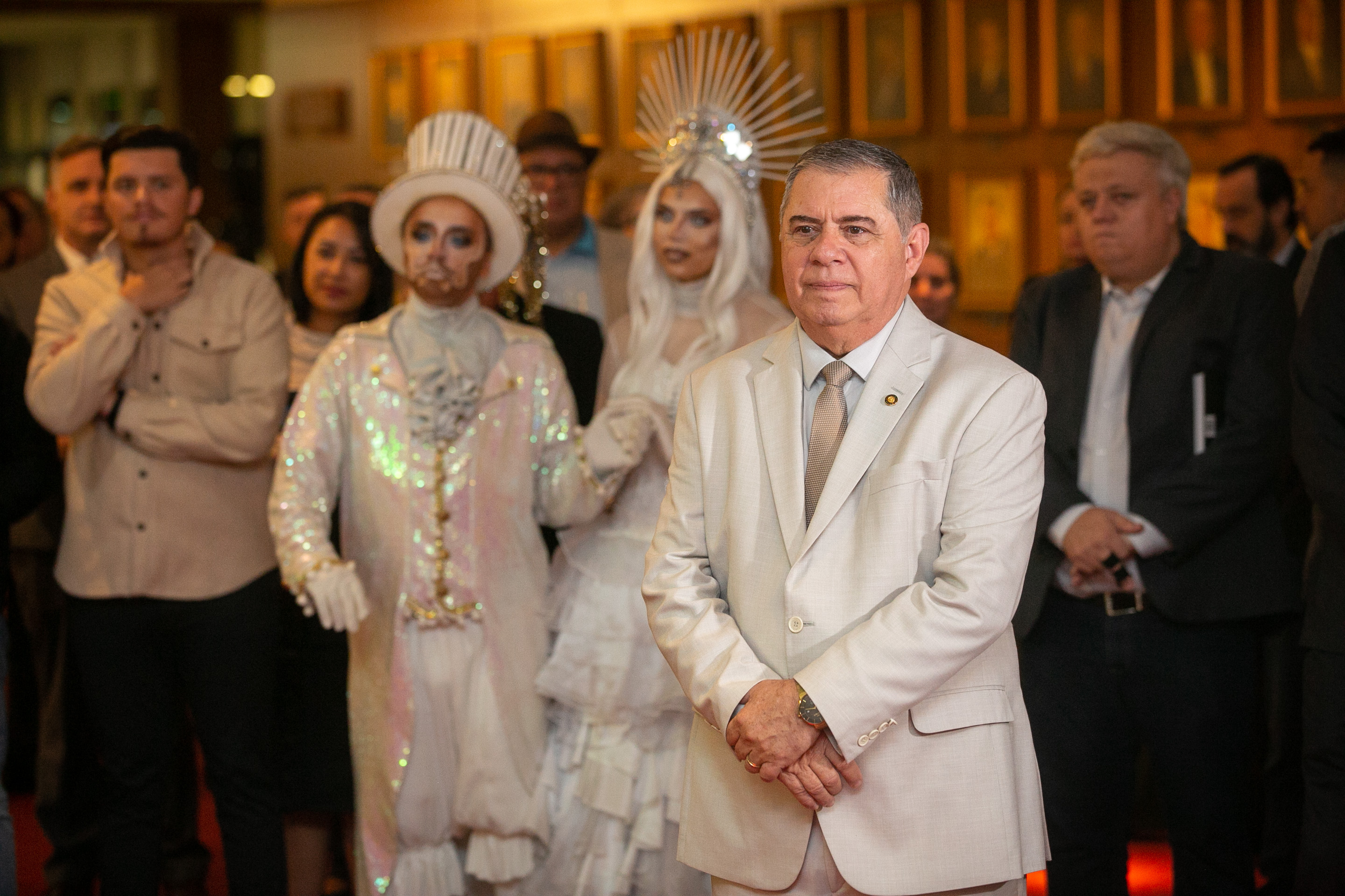 LANÇAMENTO LITERÁRIO – “Do Picadeiro do Circo ao Jornal Nacional Um legado de vida e carreira”