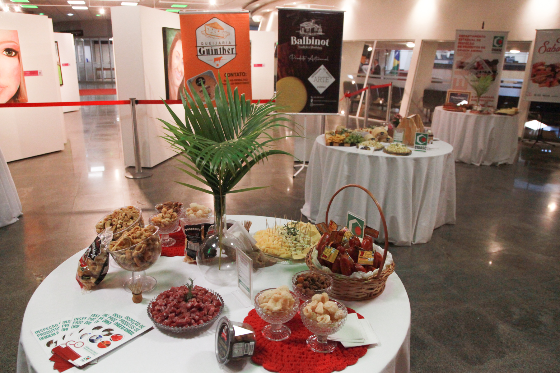 Apresentação do serviço de inspeção realizado pela Cidasc nas agroindústrias e degustação de produtos inspecionados.